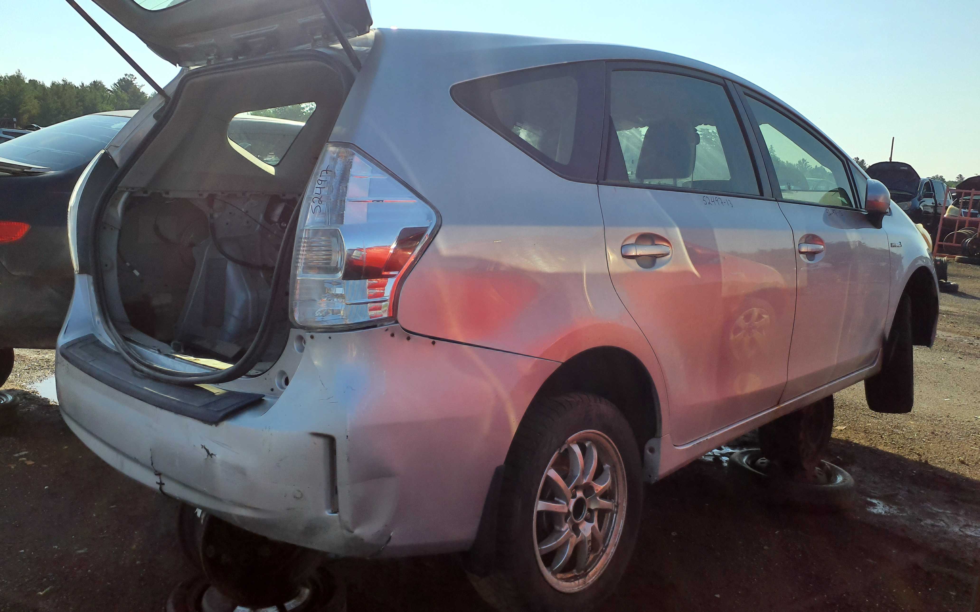 TOYOTA PRIUS 2013