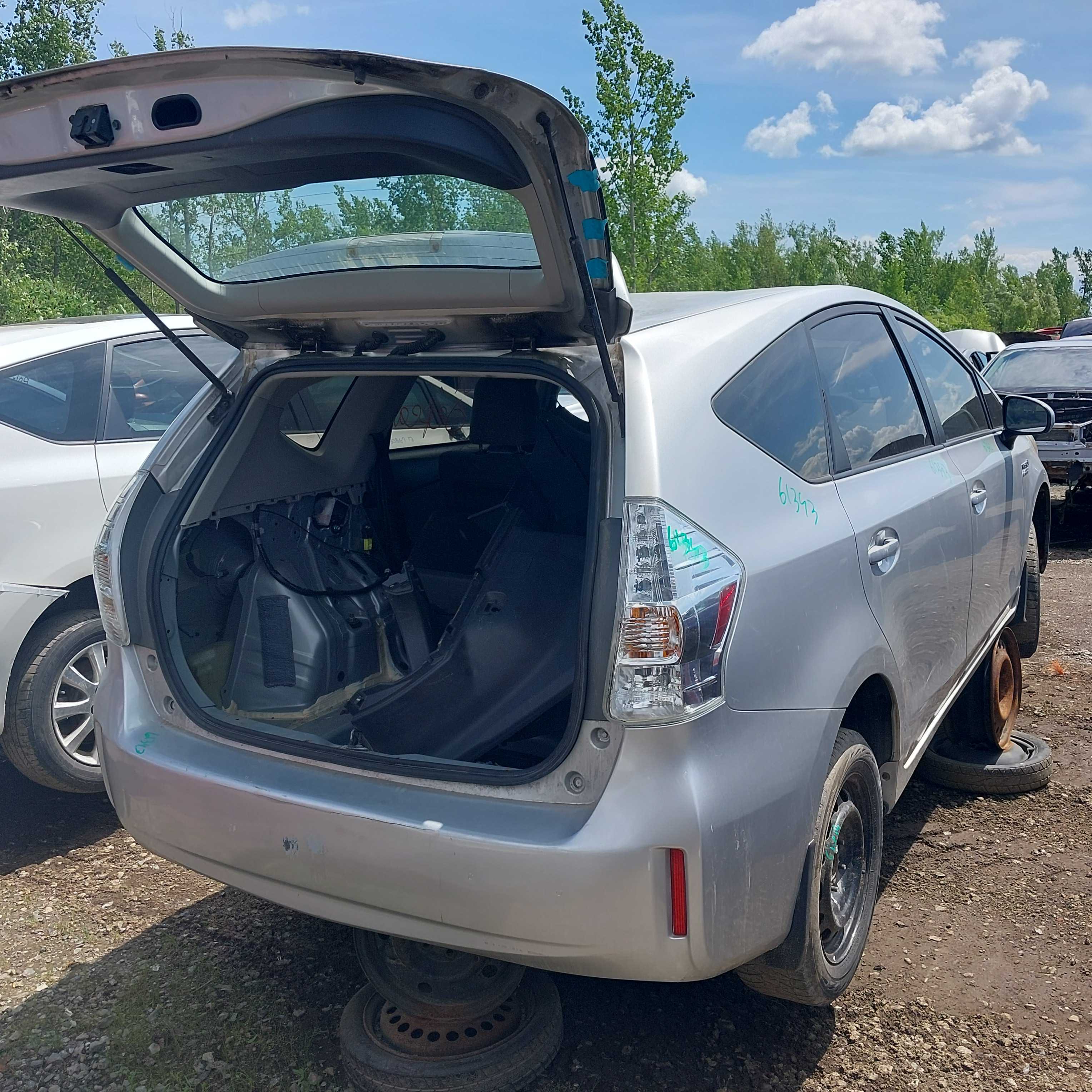 TOYOTA PRIUS 2014