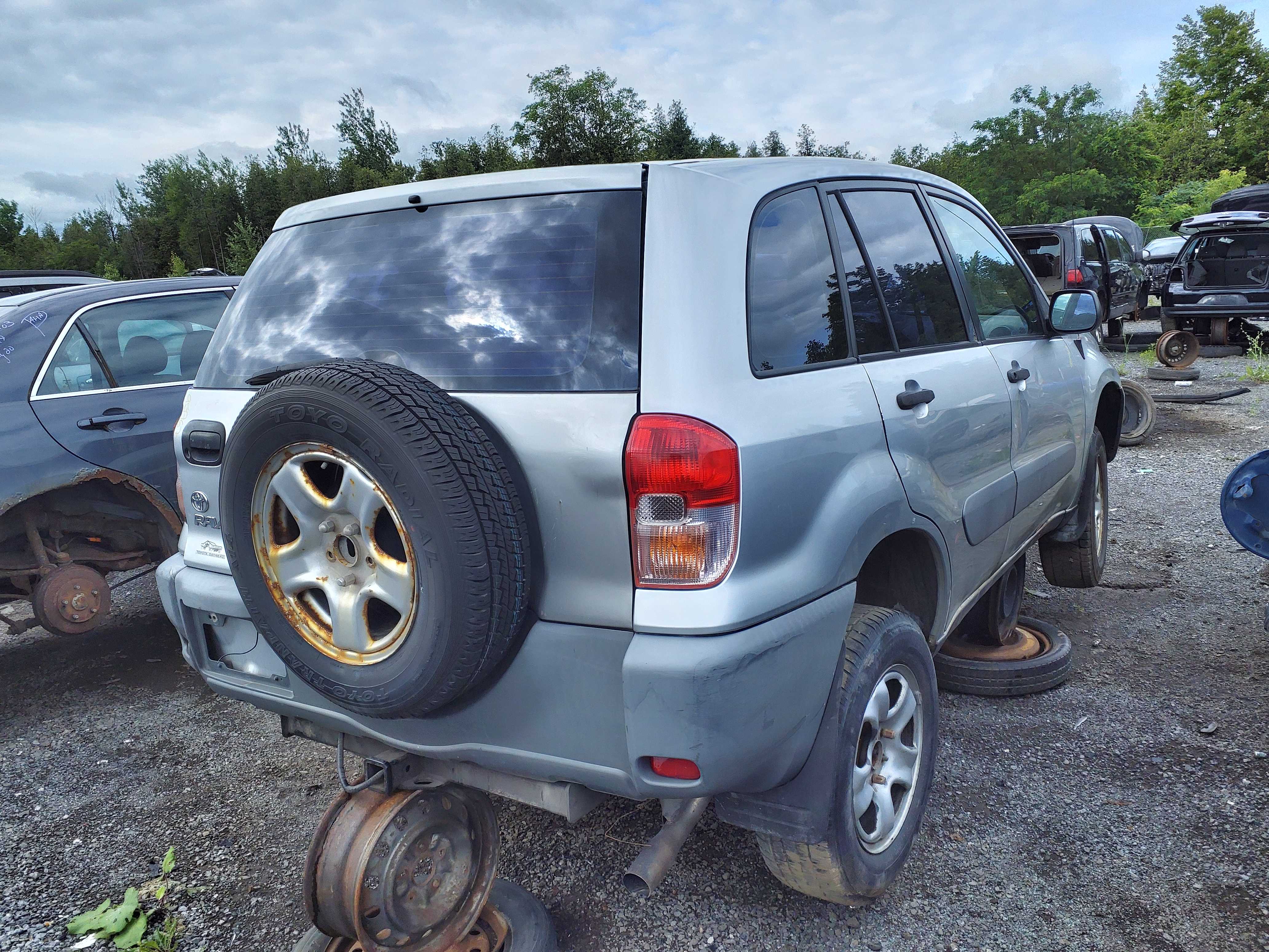TOYOTA RAV4 2001