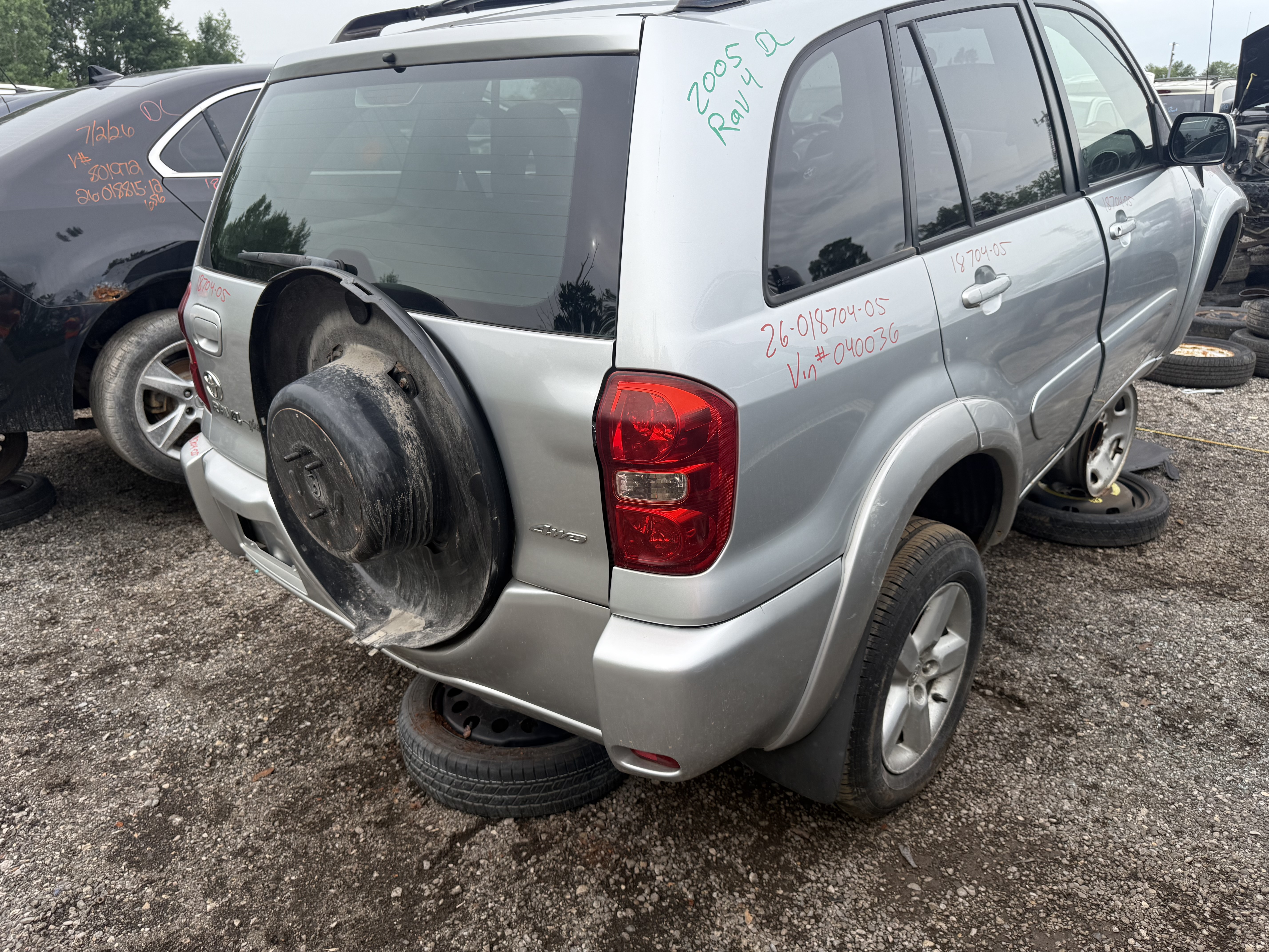 TOYOTA RAV4 2005