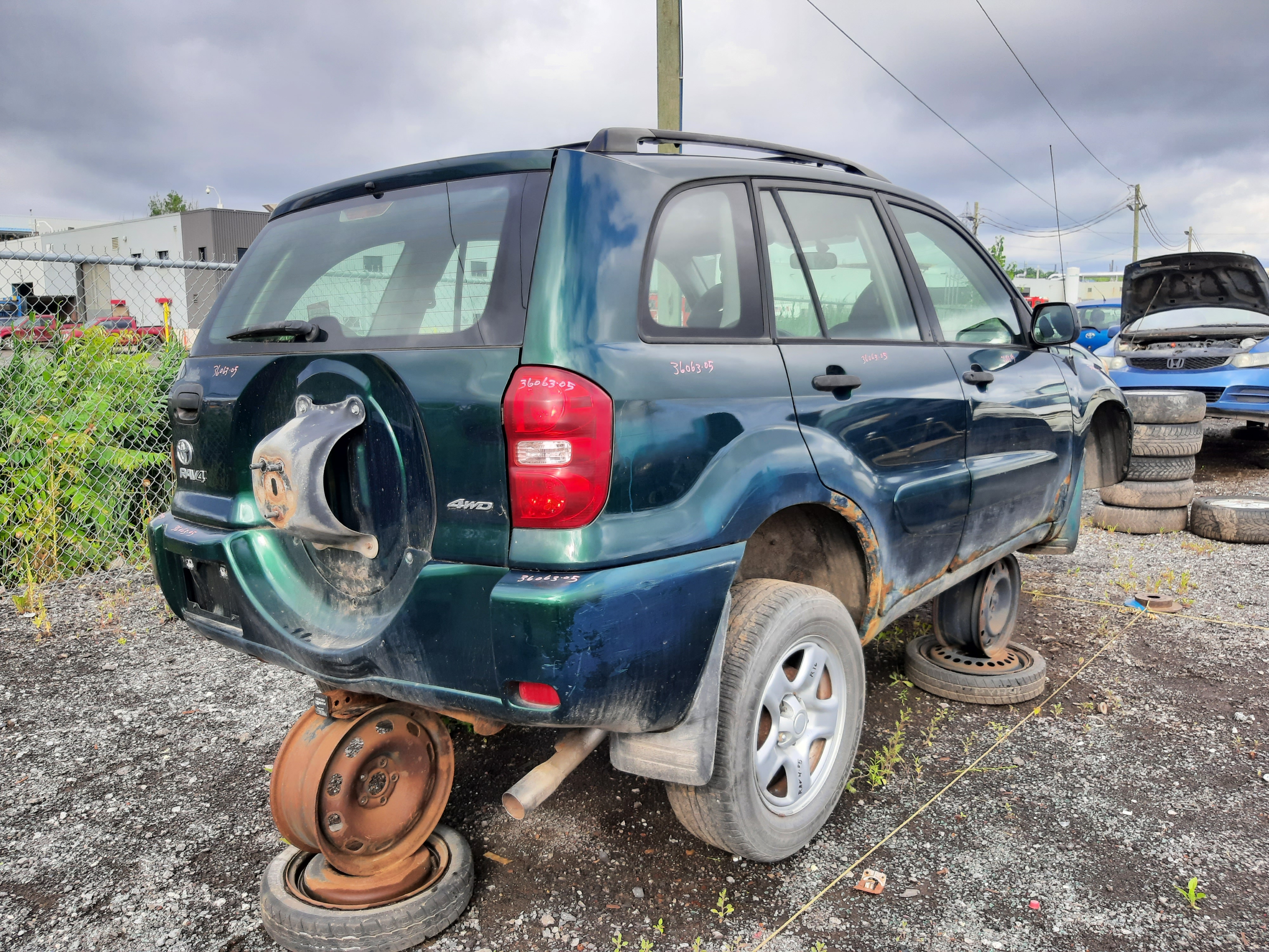 TOYOTA RAV4 2005