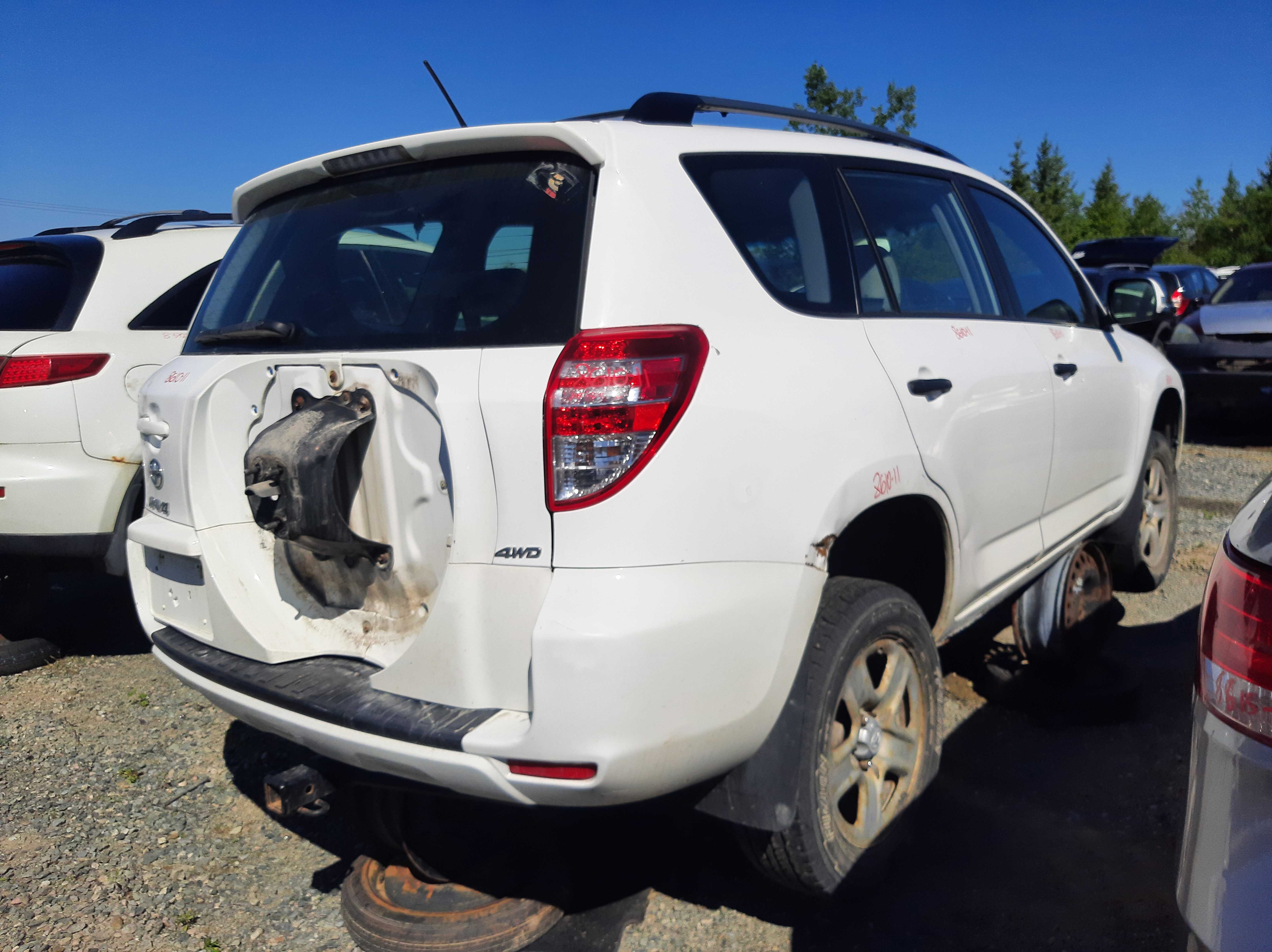 TOYOTA RAV4 2011