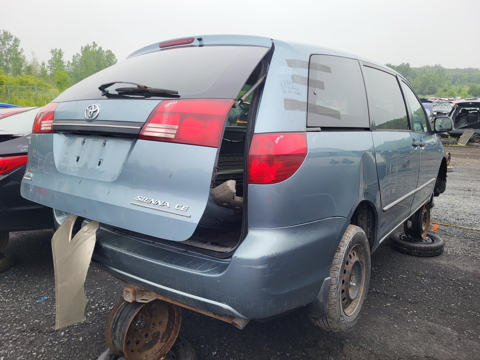 TOYOTA SIENNA 2005