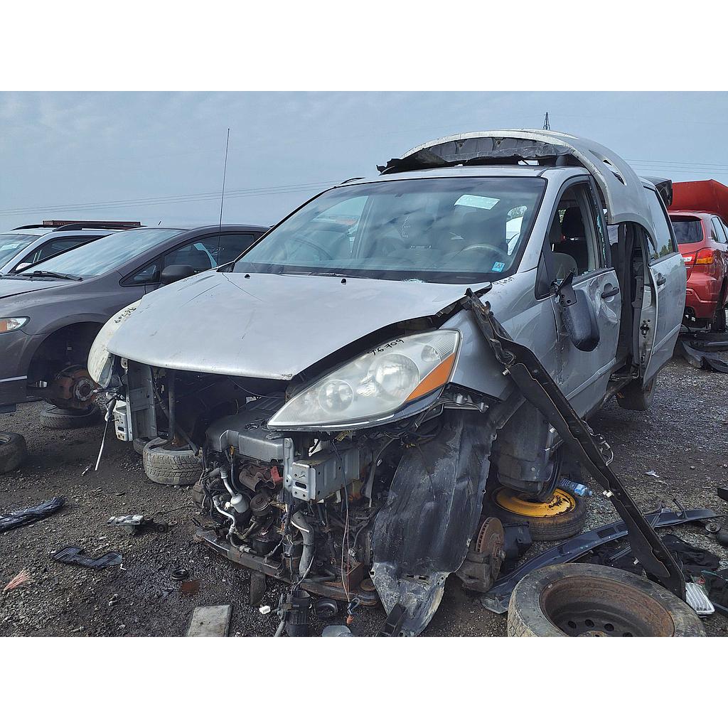 TOYOTA SIENNA 2009