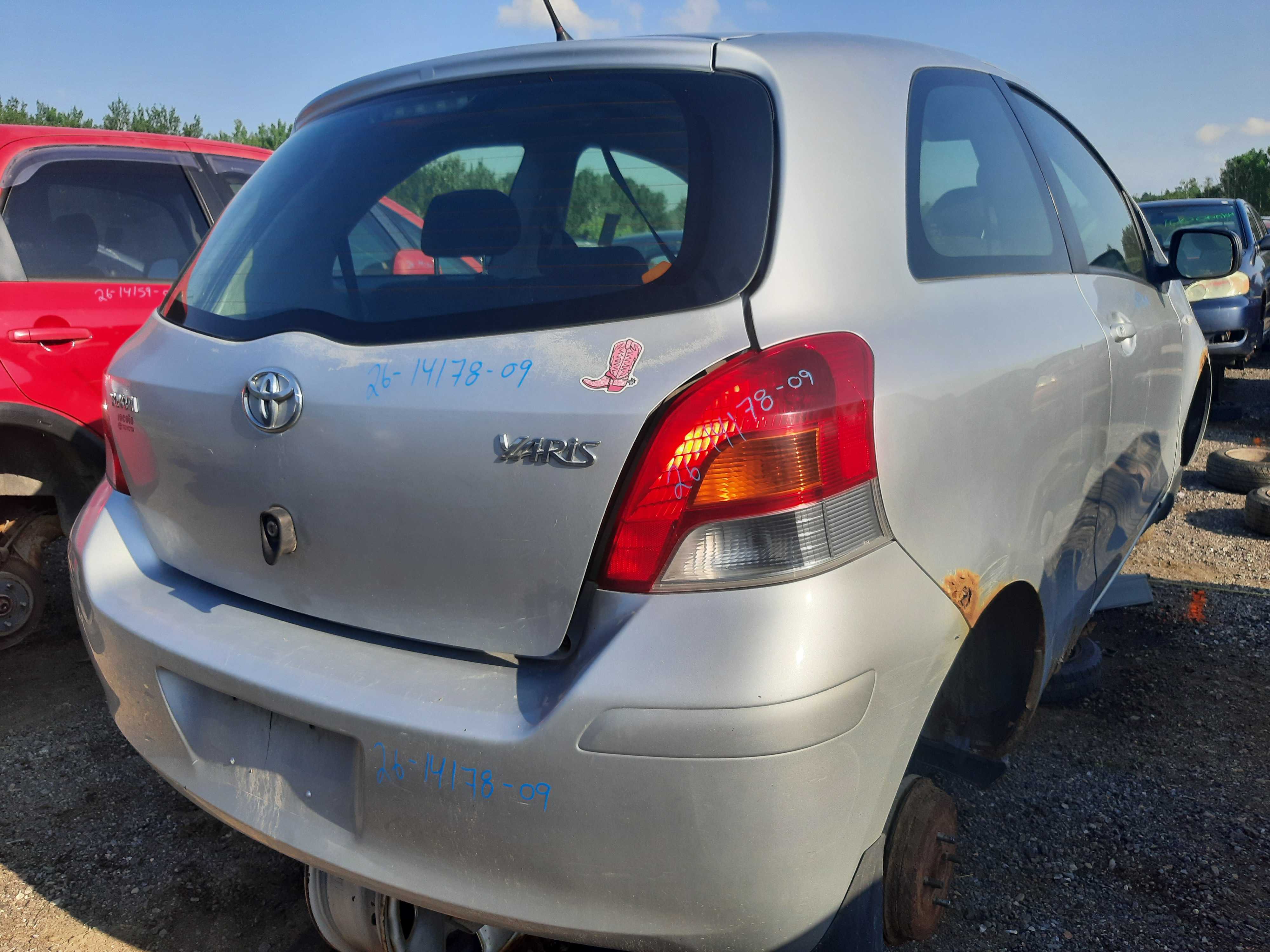 TOYOTA YARIS 2009