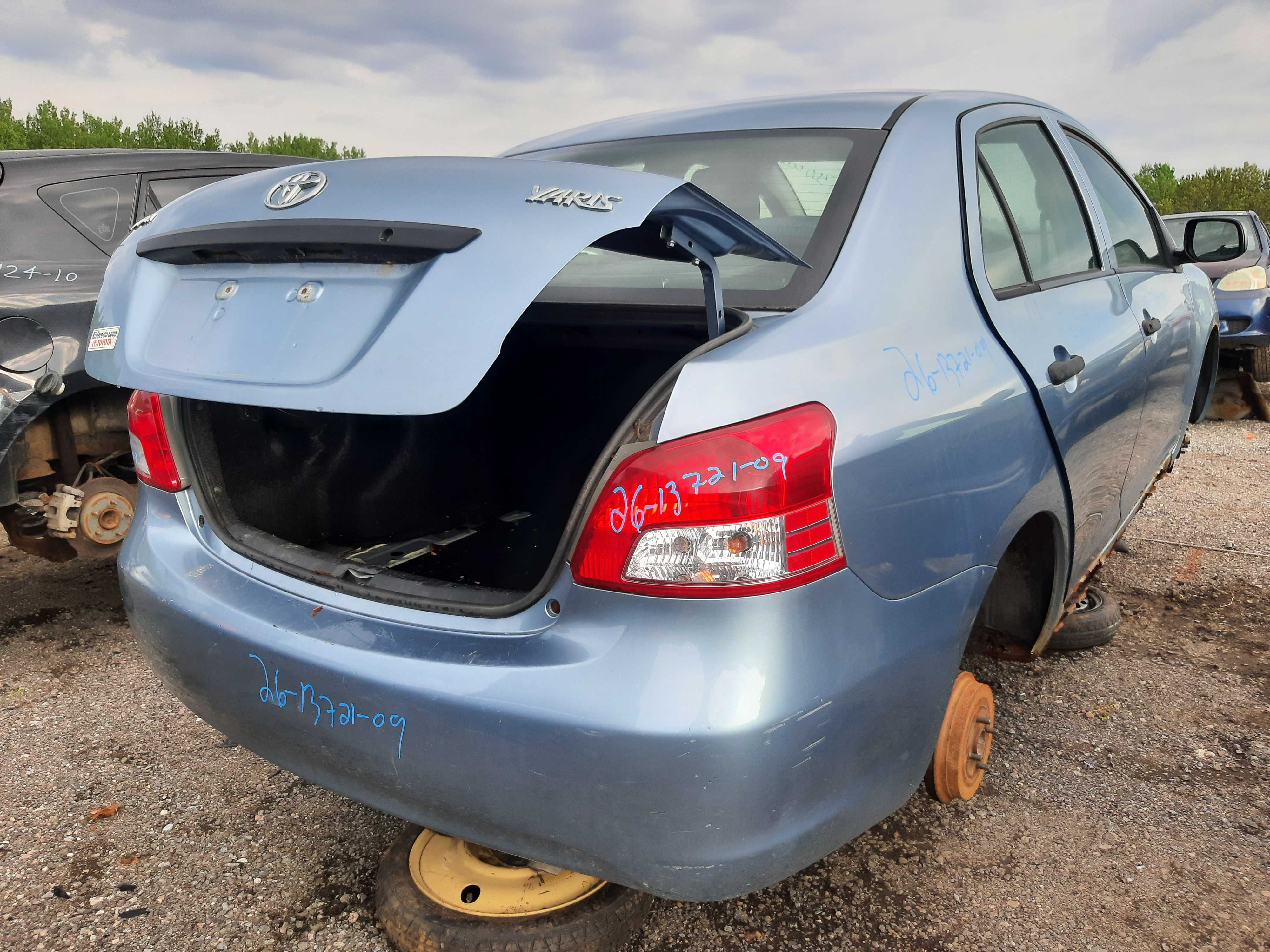 TOYOTA YARIS 2009