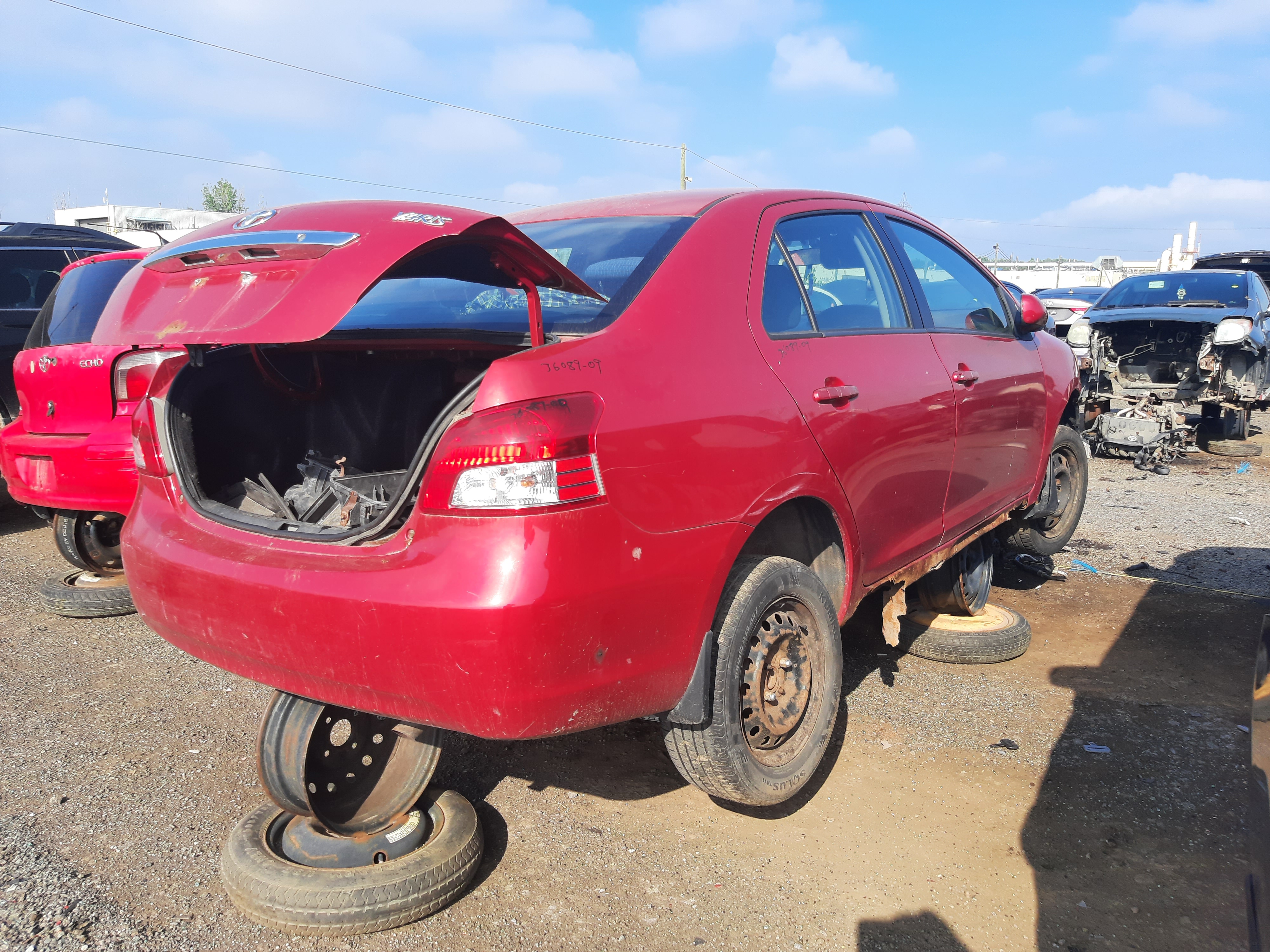 TOYOTA YARIS 2009