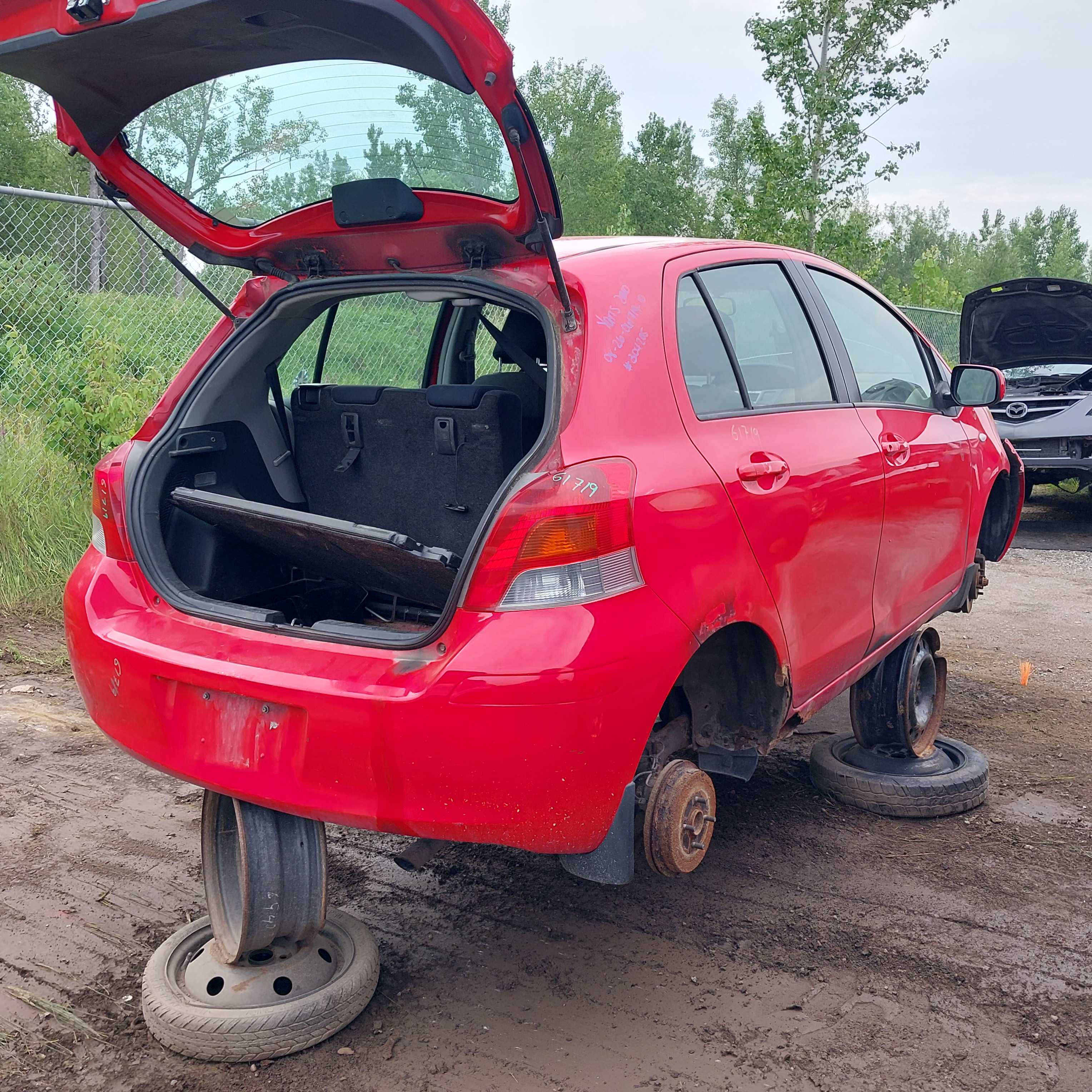 TOYOTA YARIS 2010
