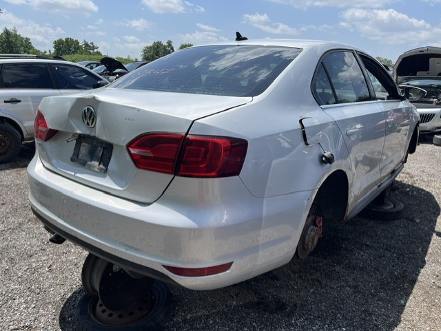 VOLKSWAGEN GLI 2012