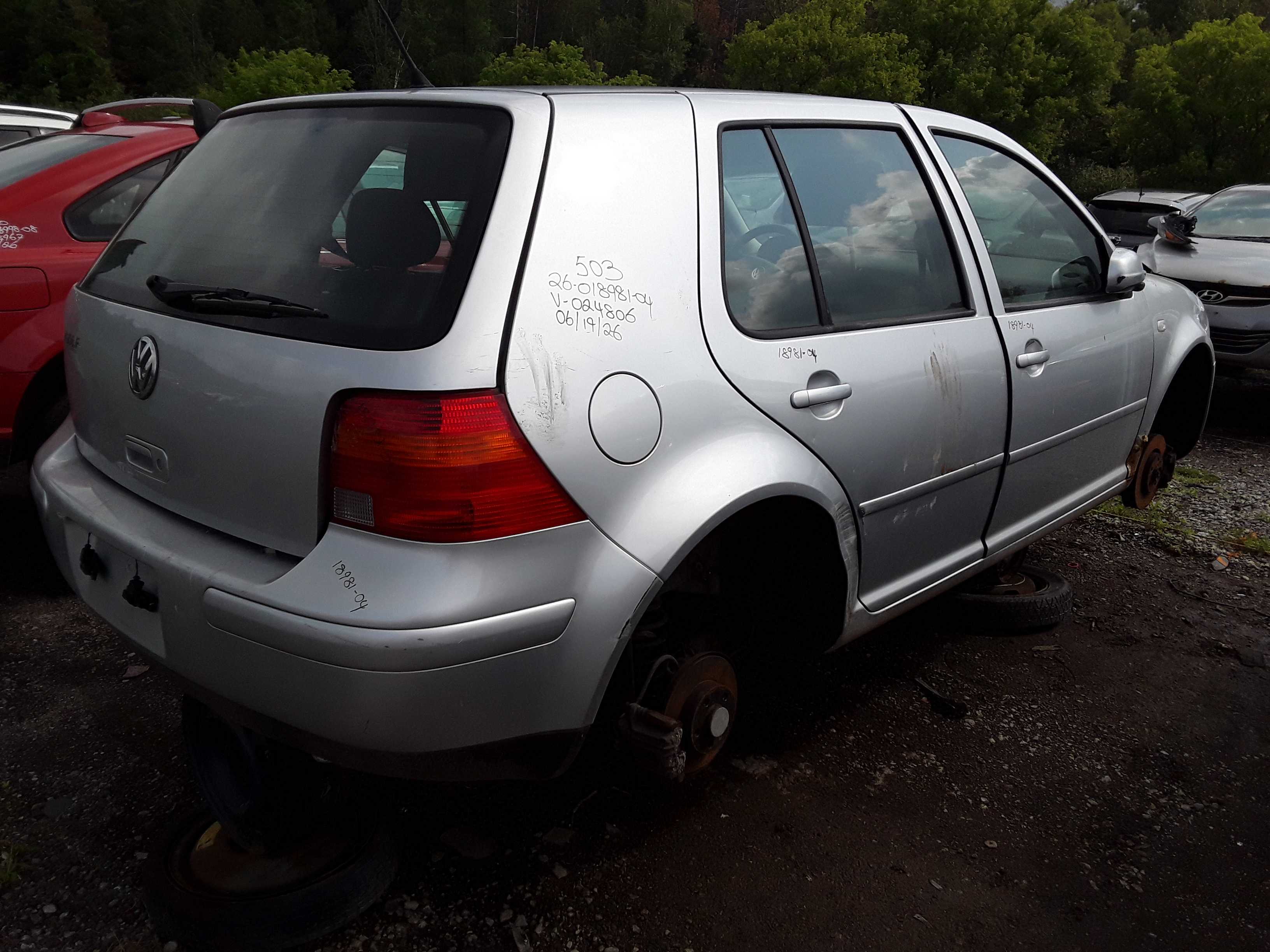 VOLKSWAGEN GOLF 2004