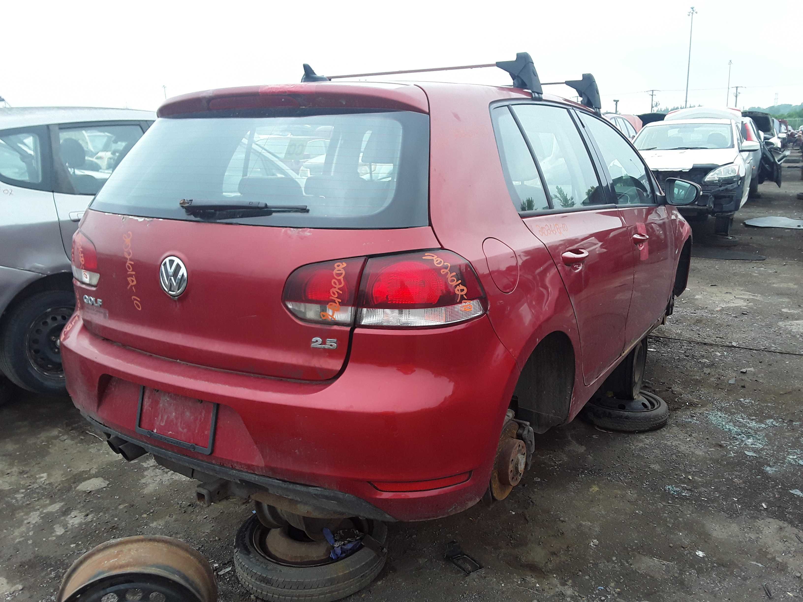 VOLKSWAGEN GOLF 2010