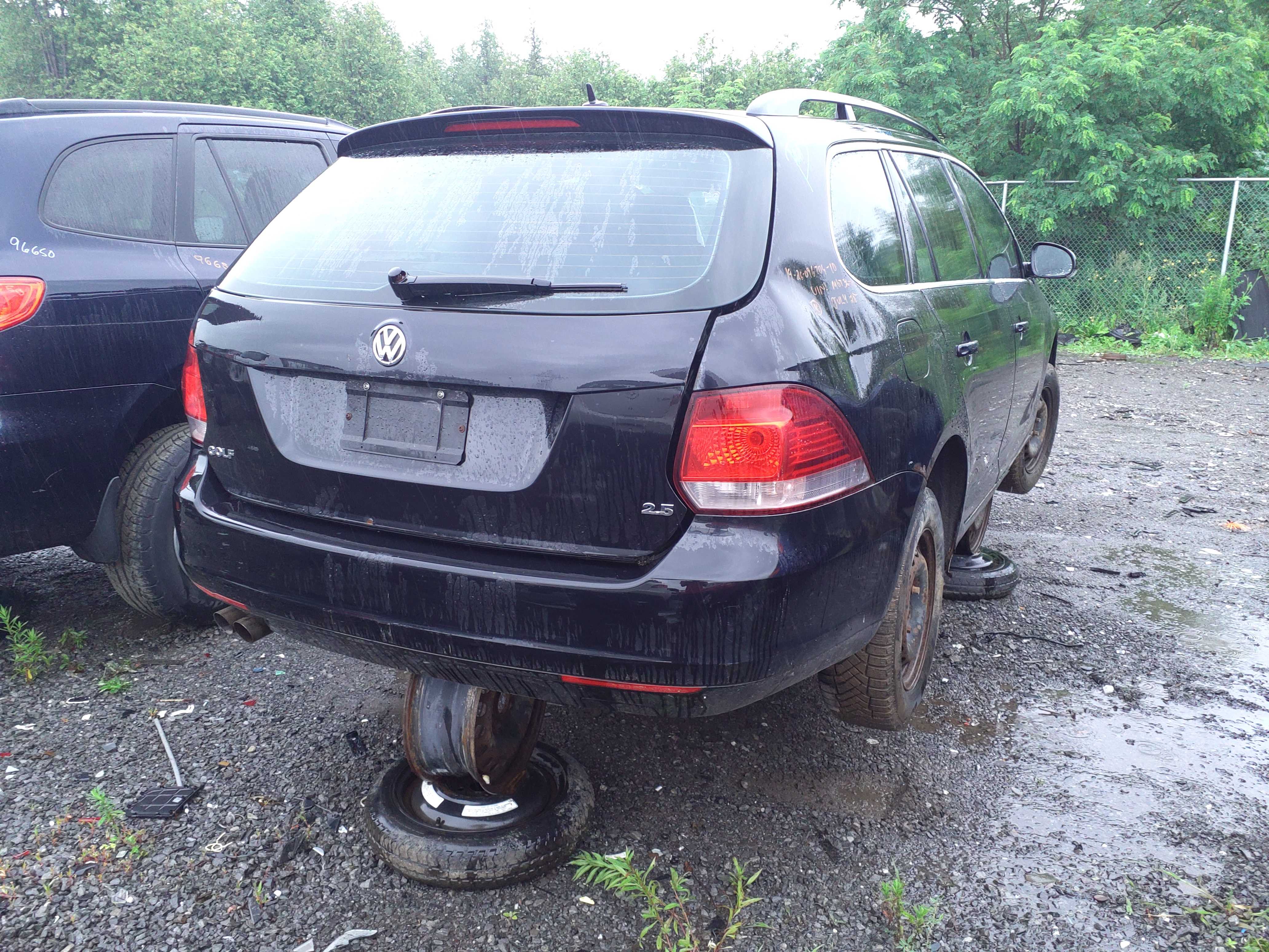 VOLKSWAGEN GOLF 2010