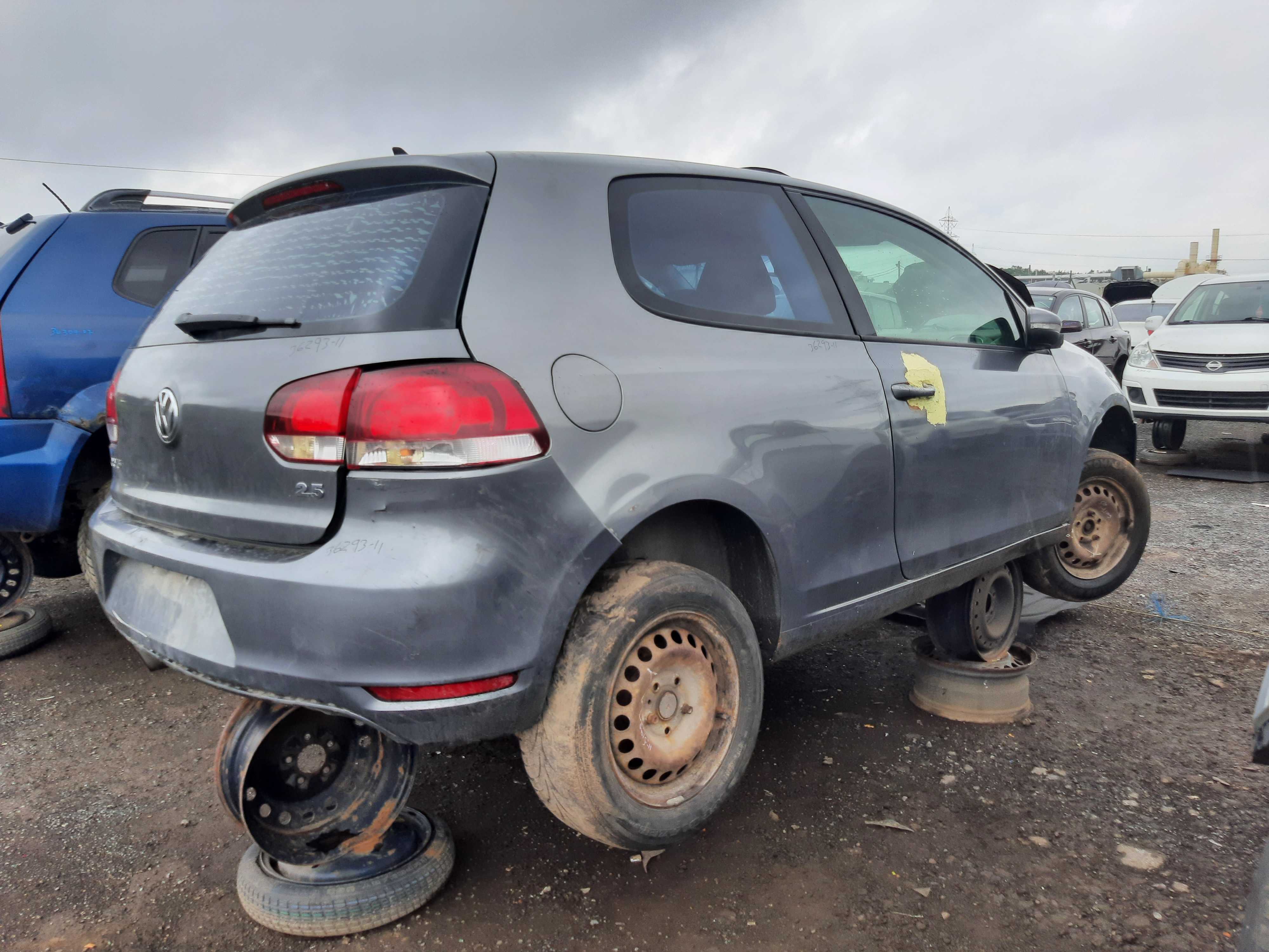 VOLKSWAGEN GOLF 2011