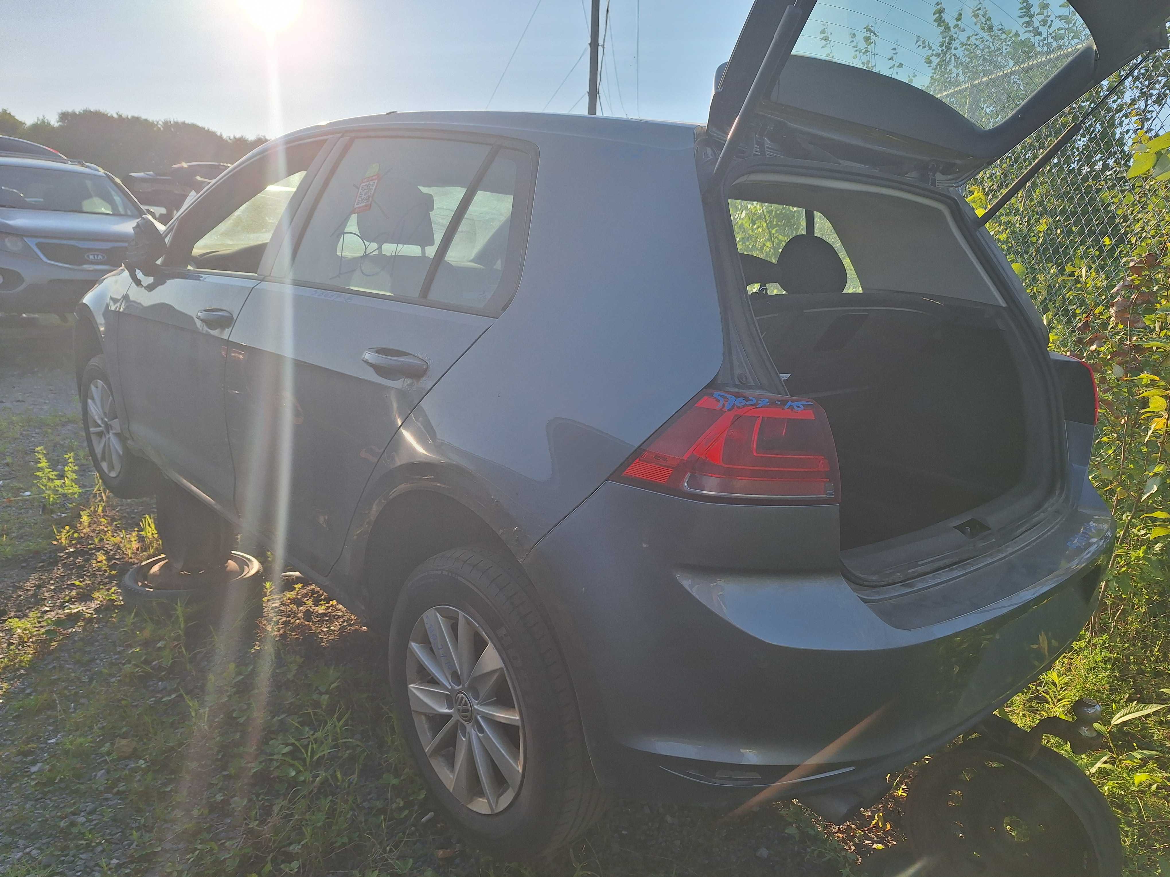 VOLKSWAGEN GOLF 2016