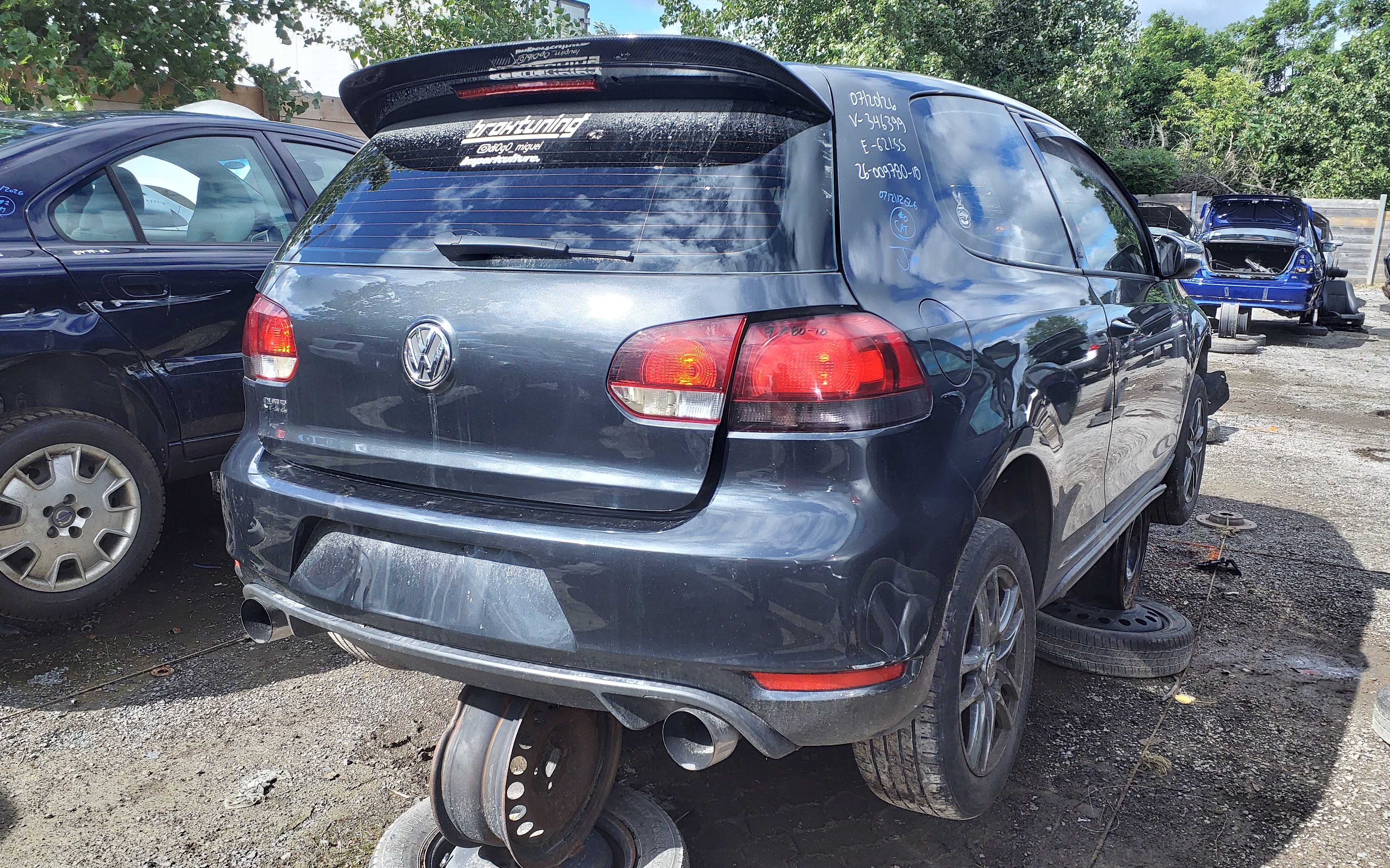 VOLKSWAGEN GTI 2010
