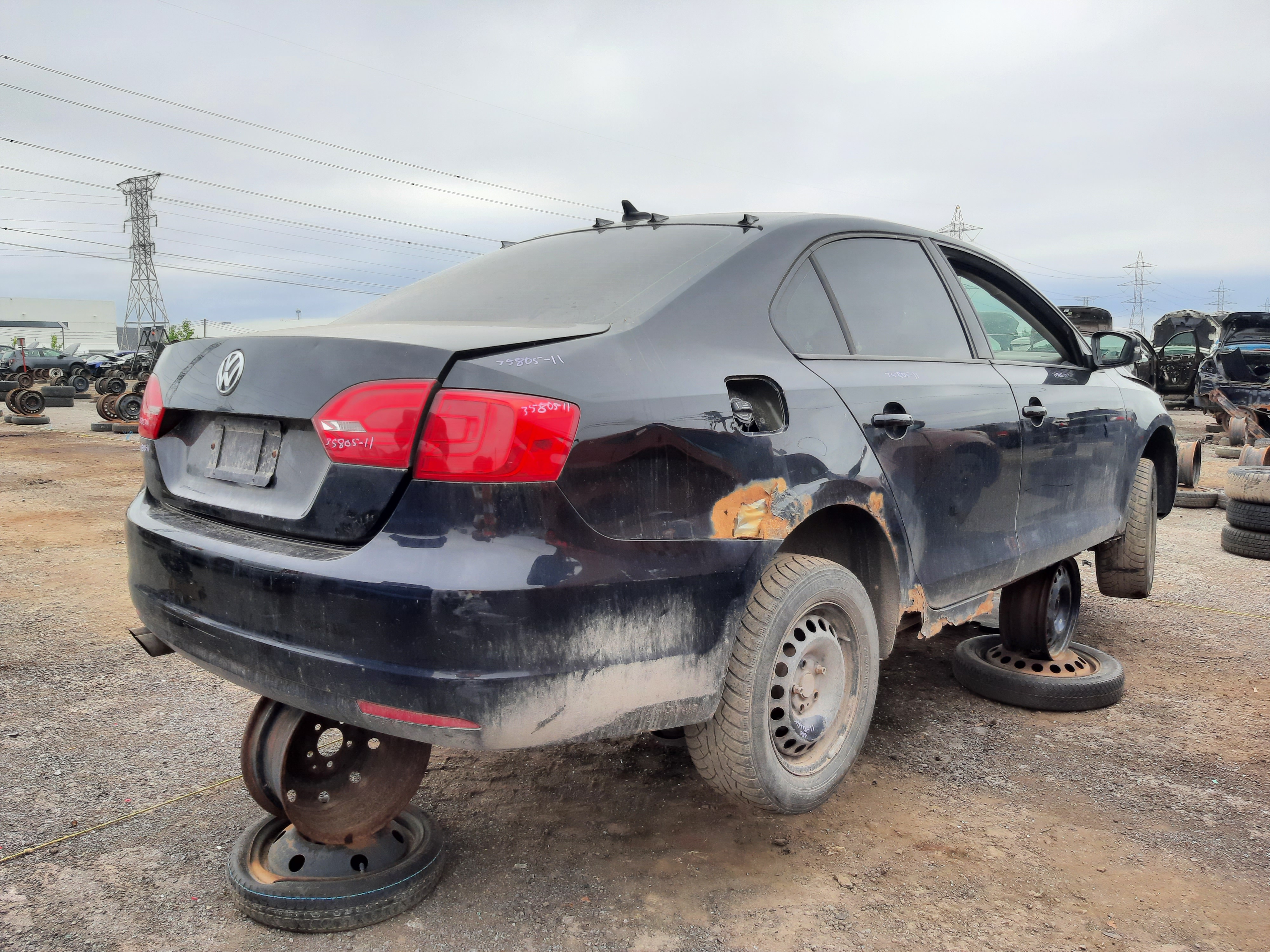 VOLKSWAGEN JETTA 2011