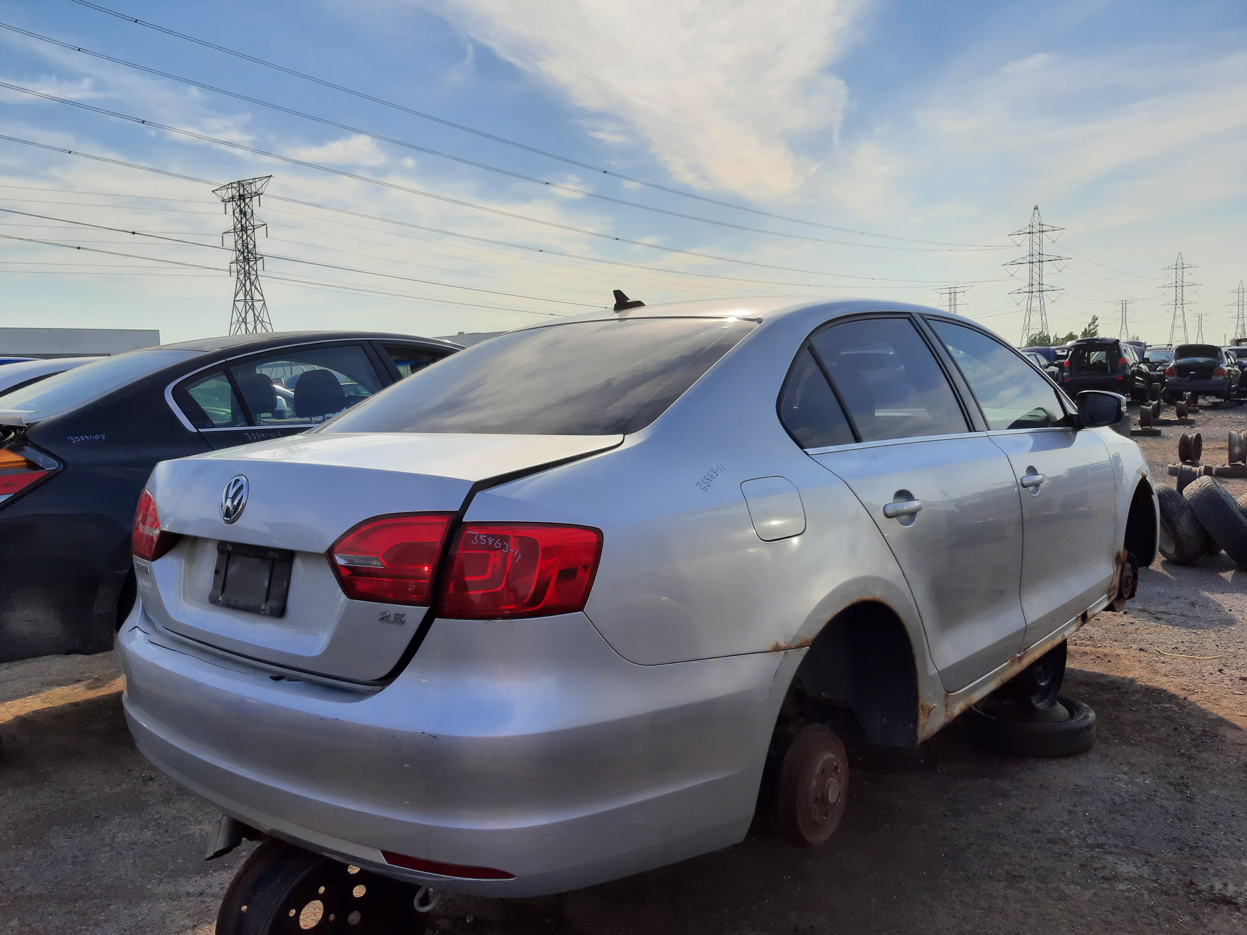 VOLKSWAGEN JETTA 2011