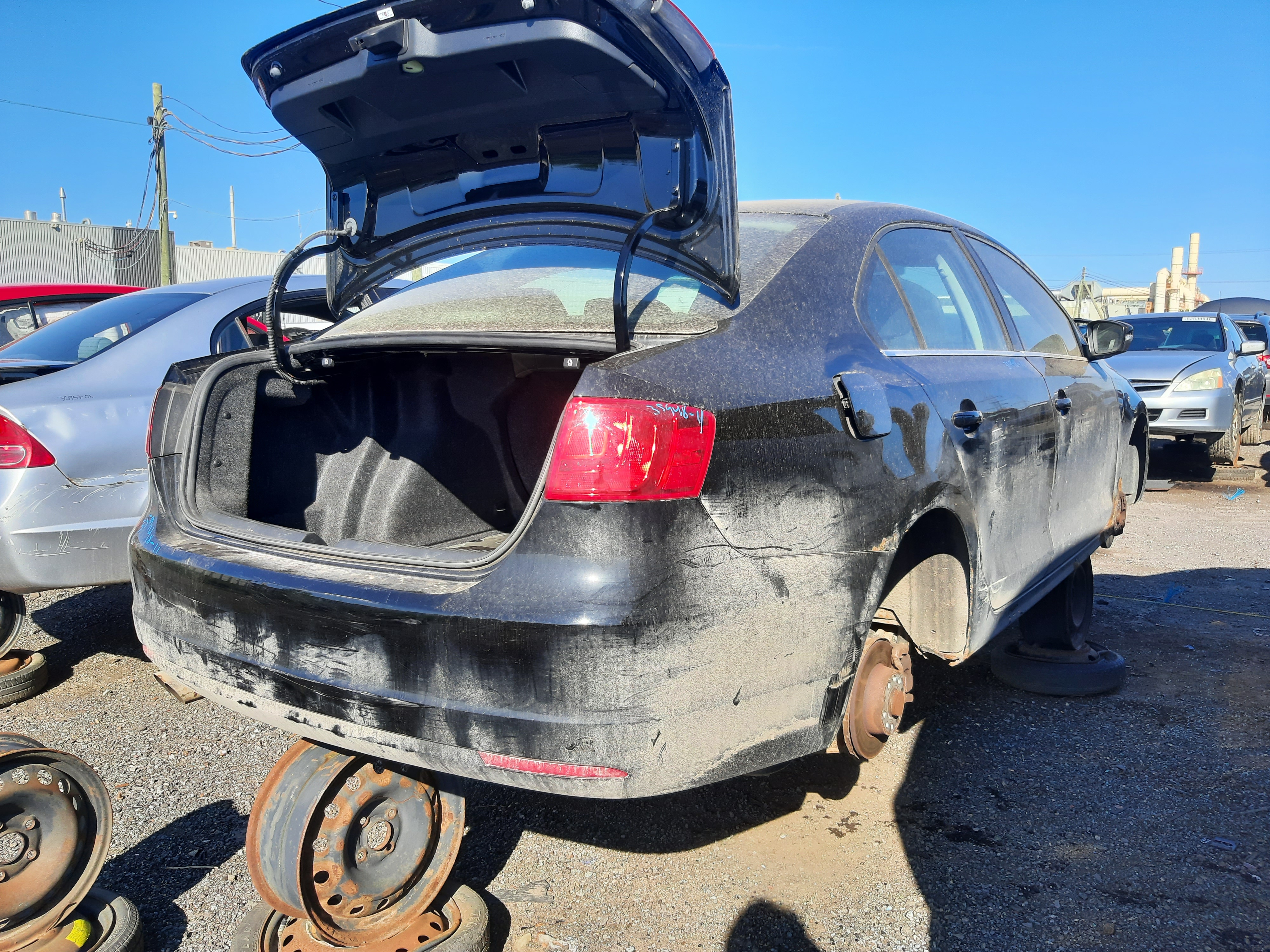 VOLKSWAGEN JETTA 2011