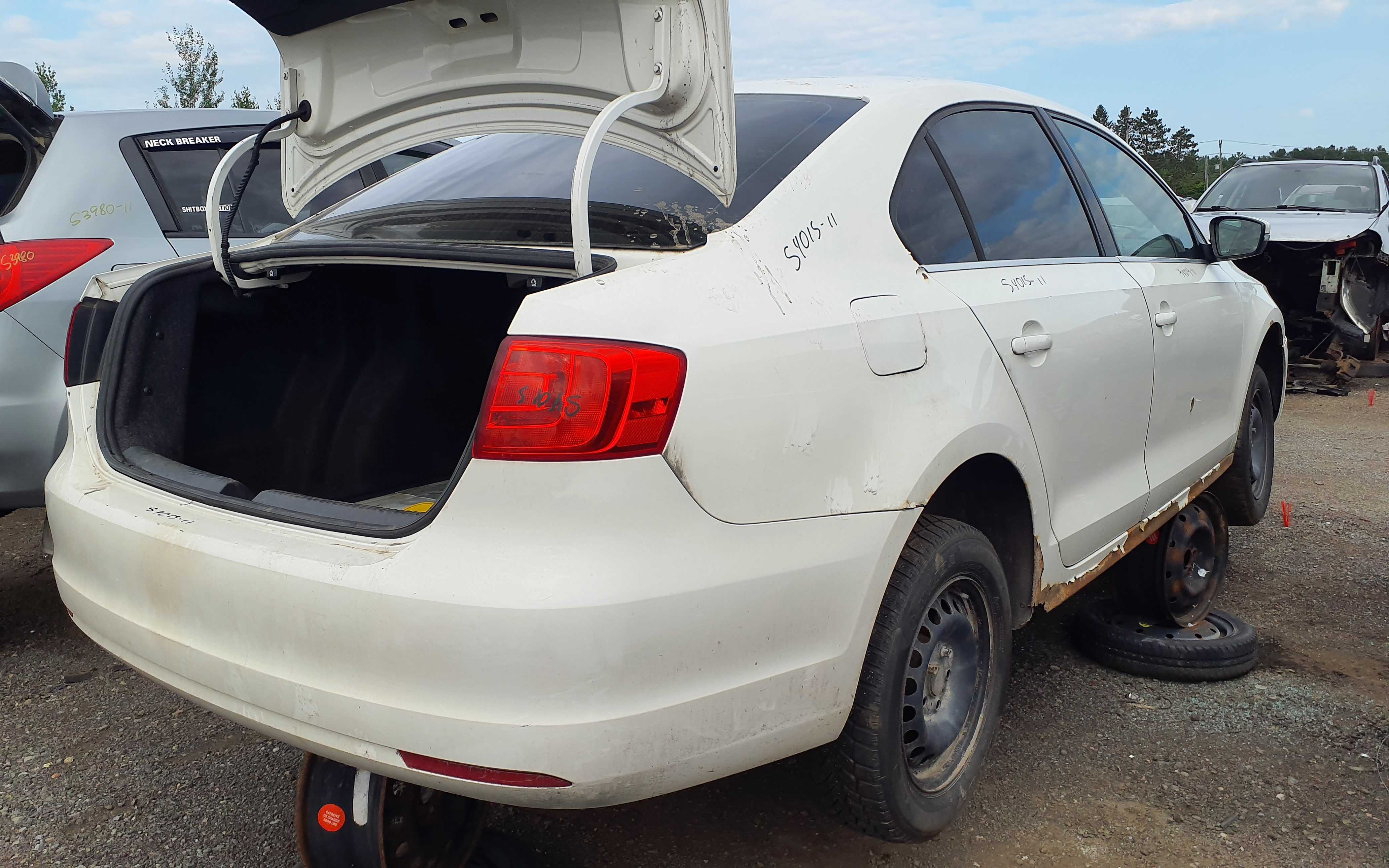VOLKSWAGEN JETTA 2011