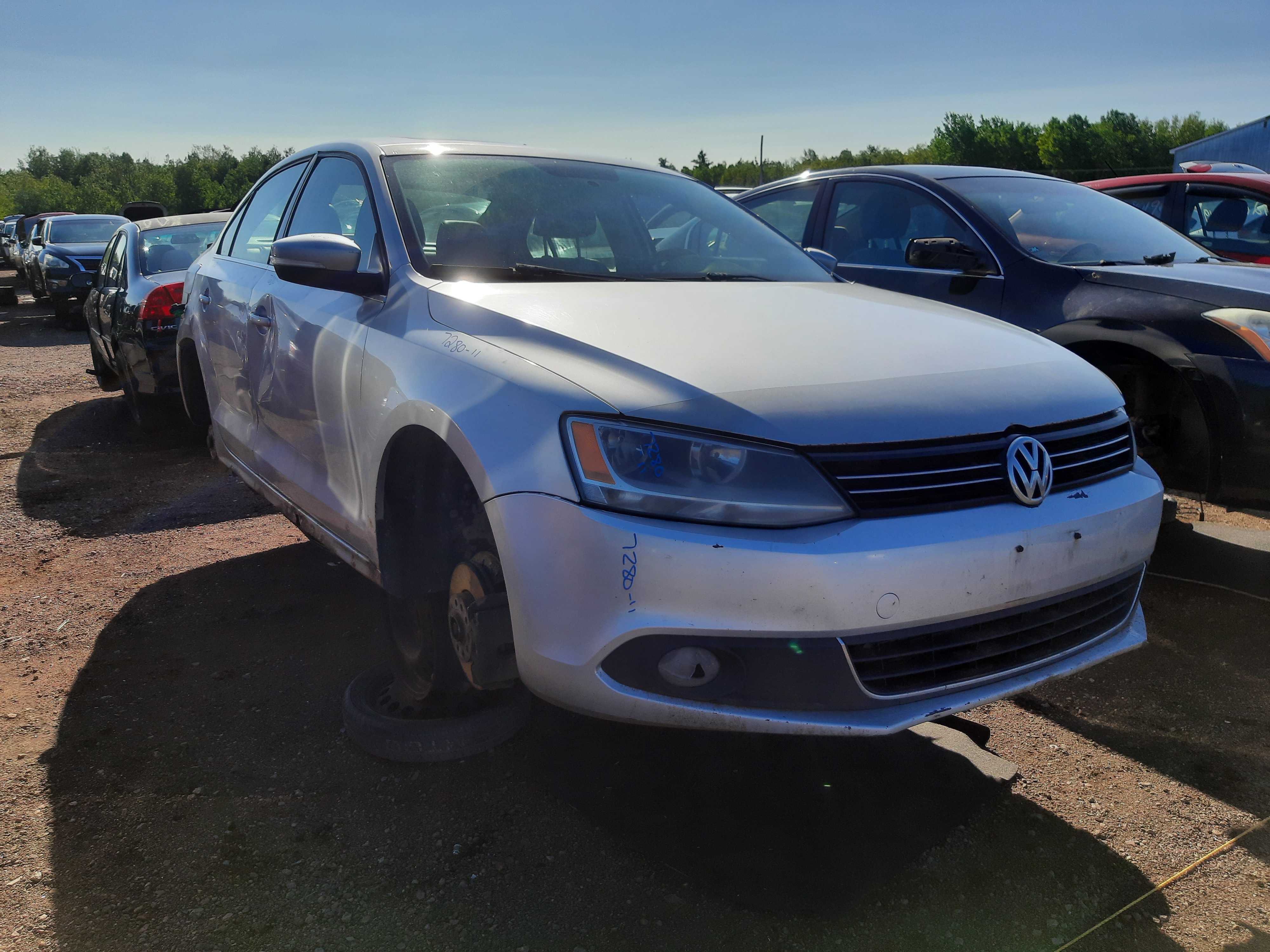 VOLKSWAGEN JETTA 2011