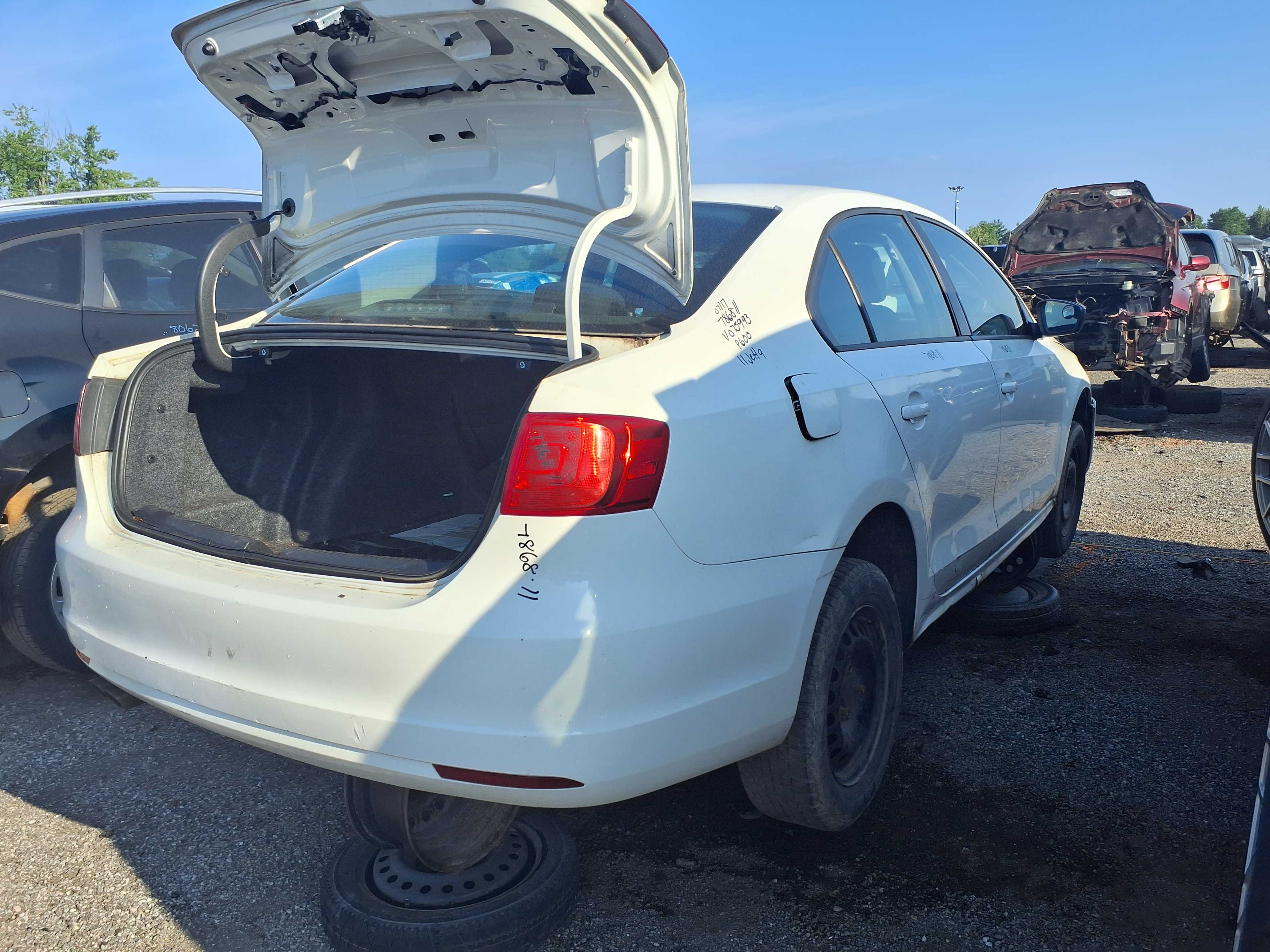 VOLKSWAGEN JETTA 2011