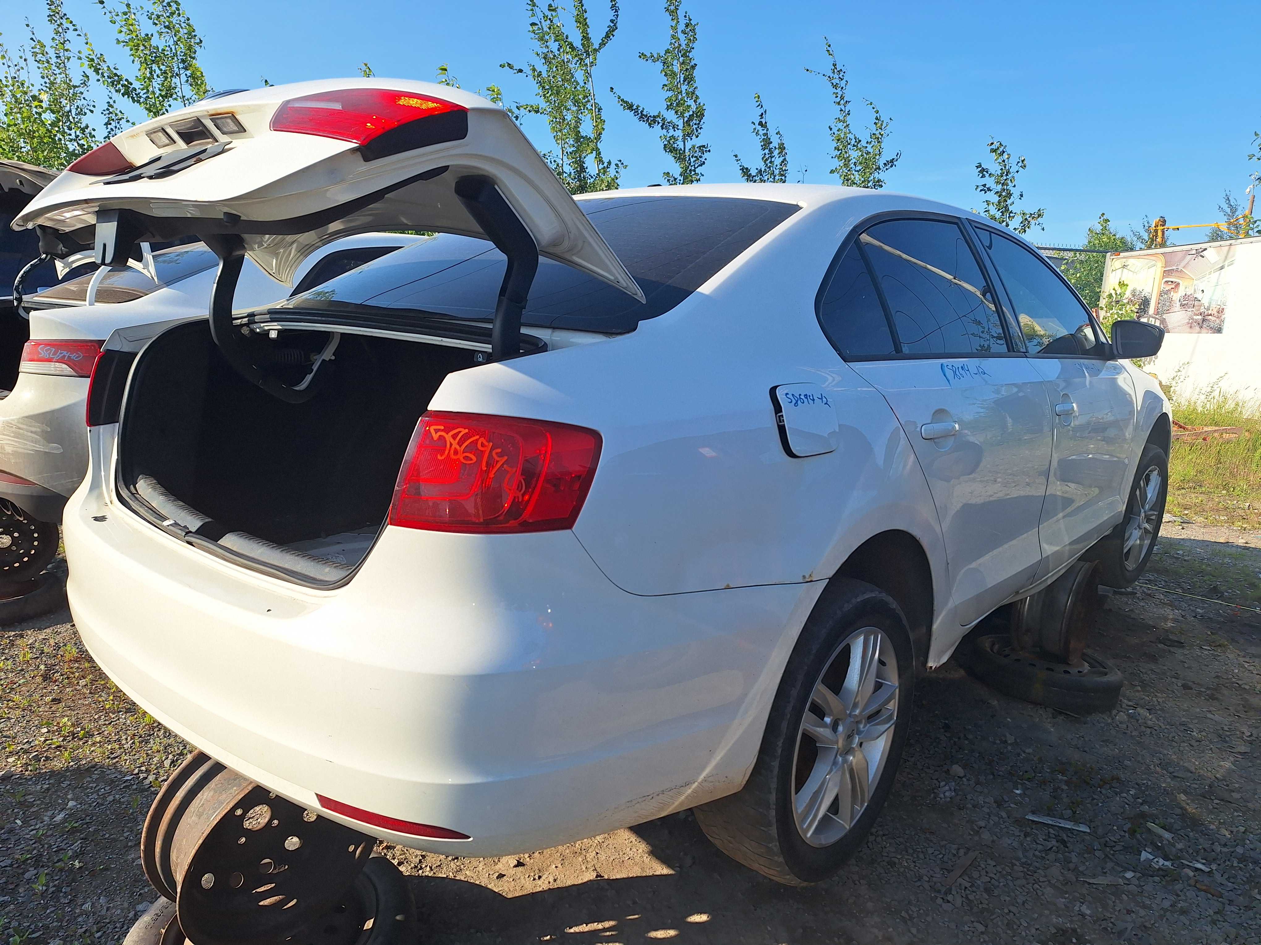 VOLKSWAGEN JETTA 2012