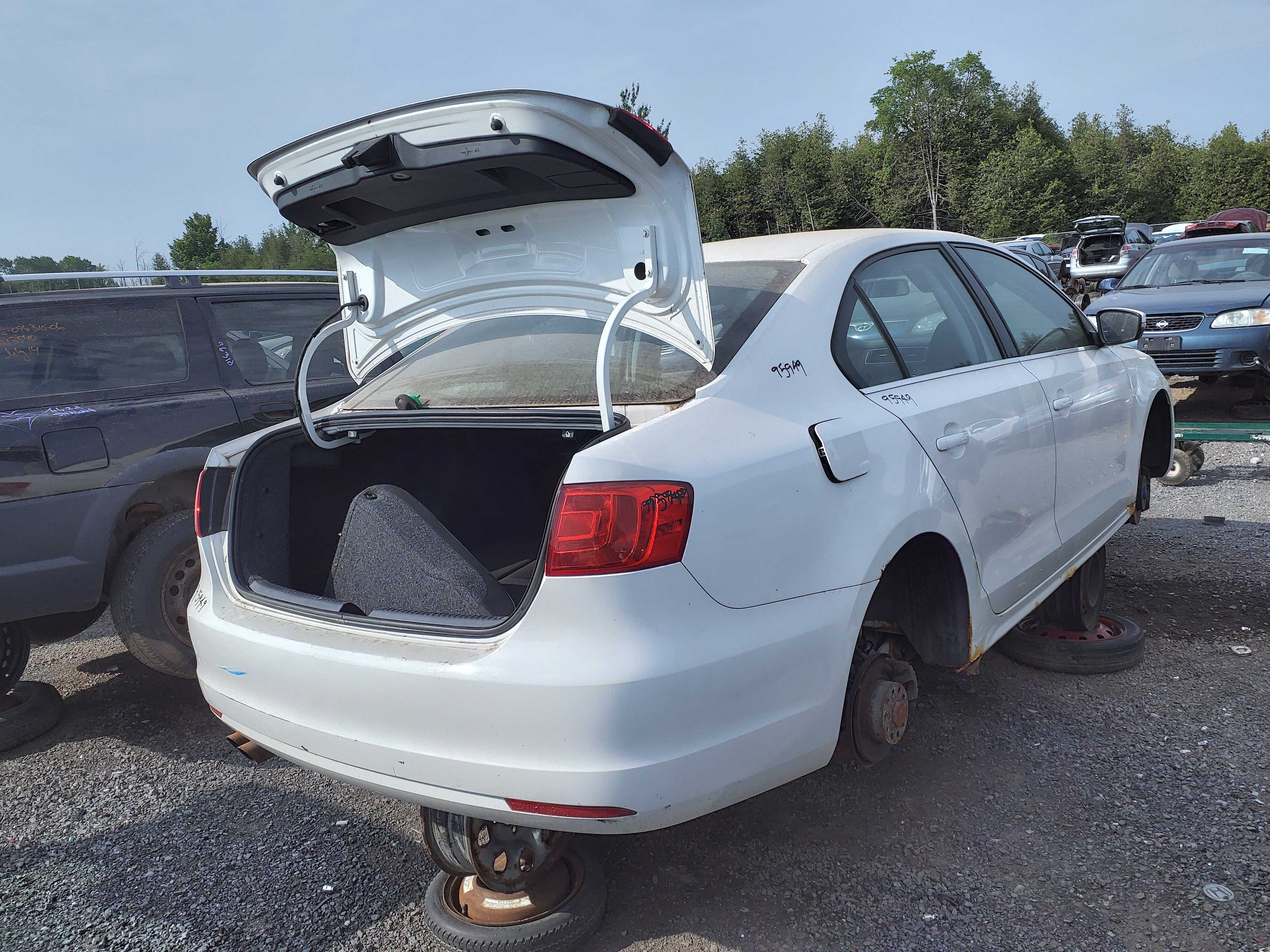 VOLKSWAGEN JETTA 2012