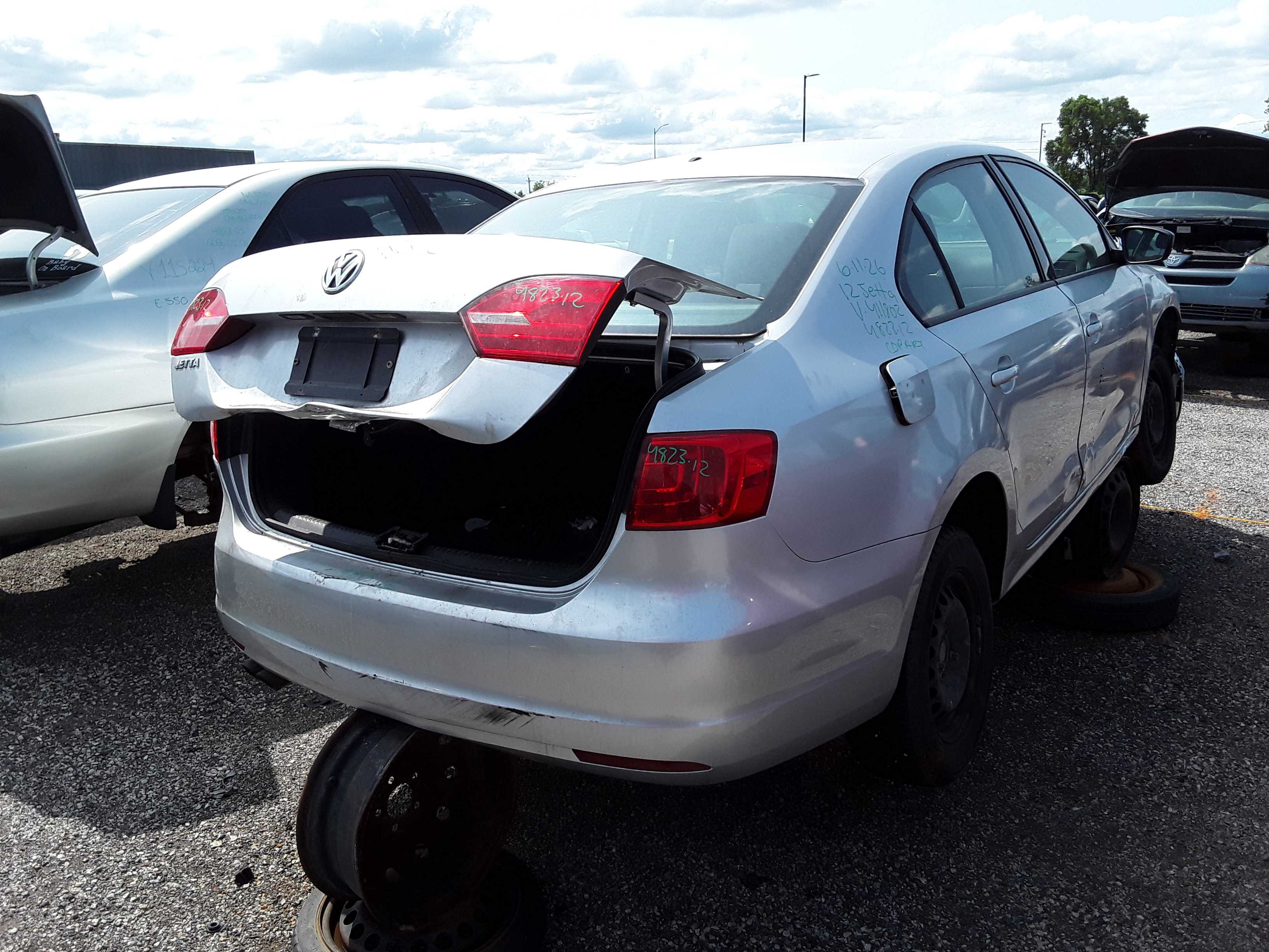 VOLKSWAGEN JETTA 2012
