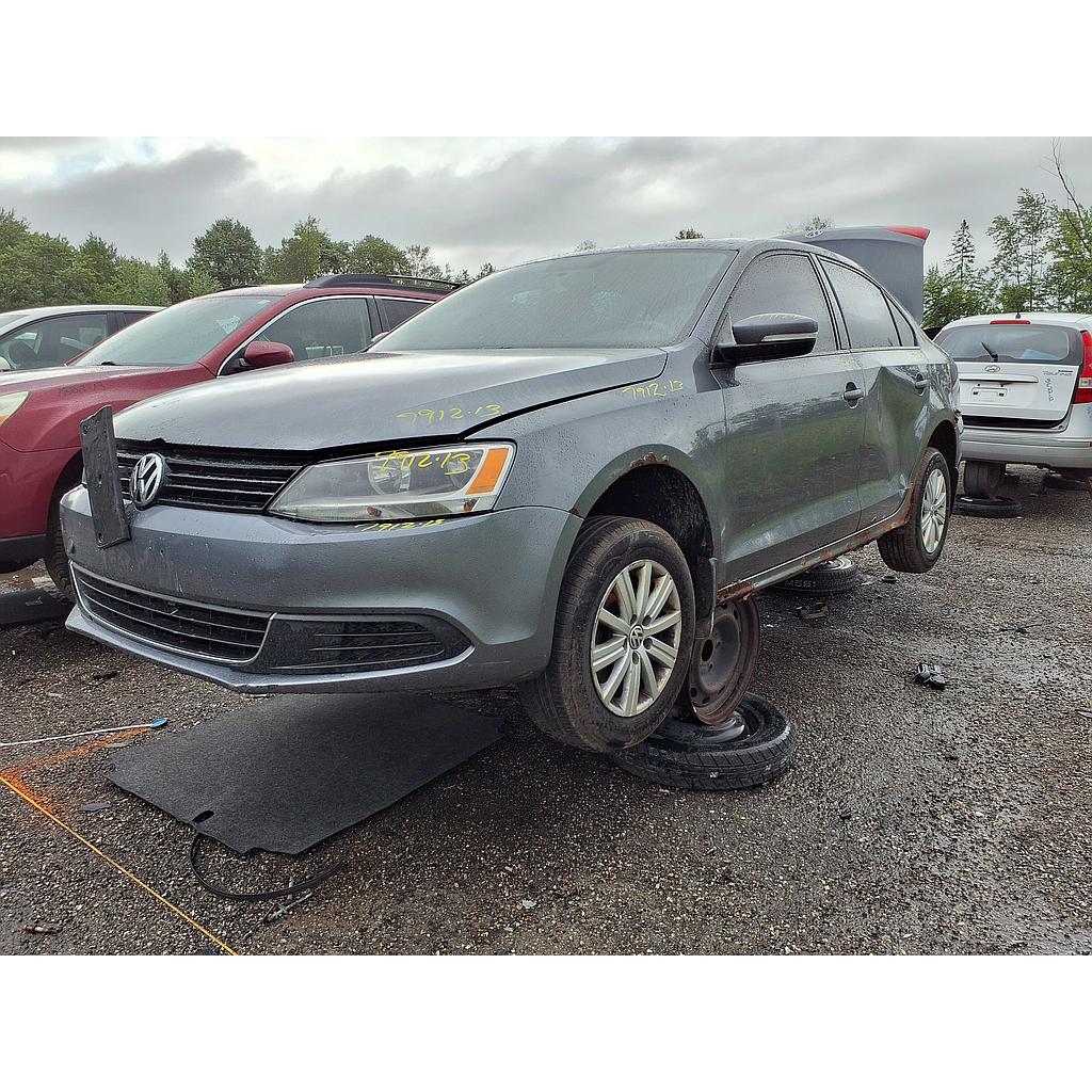 VOLKSWAGEN JETTA 2013