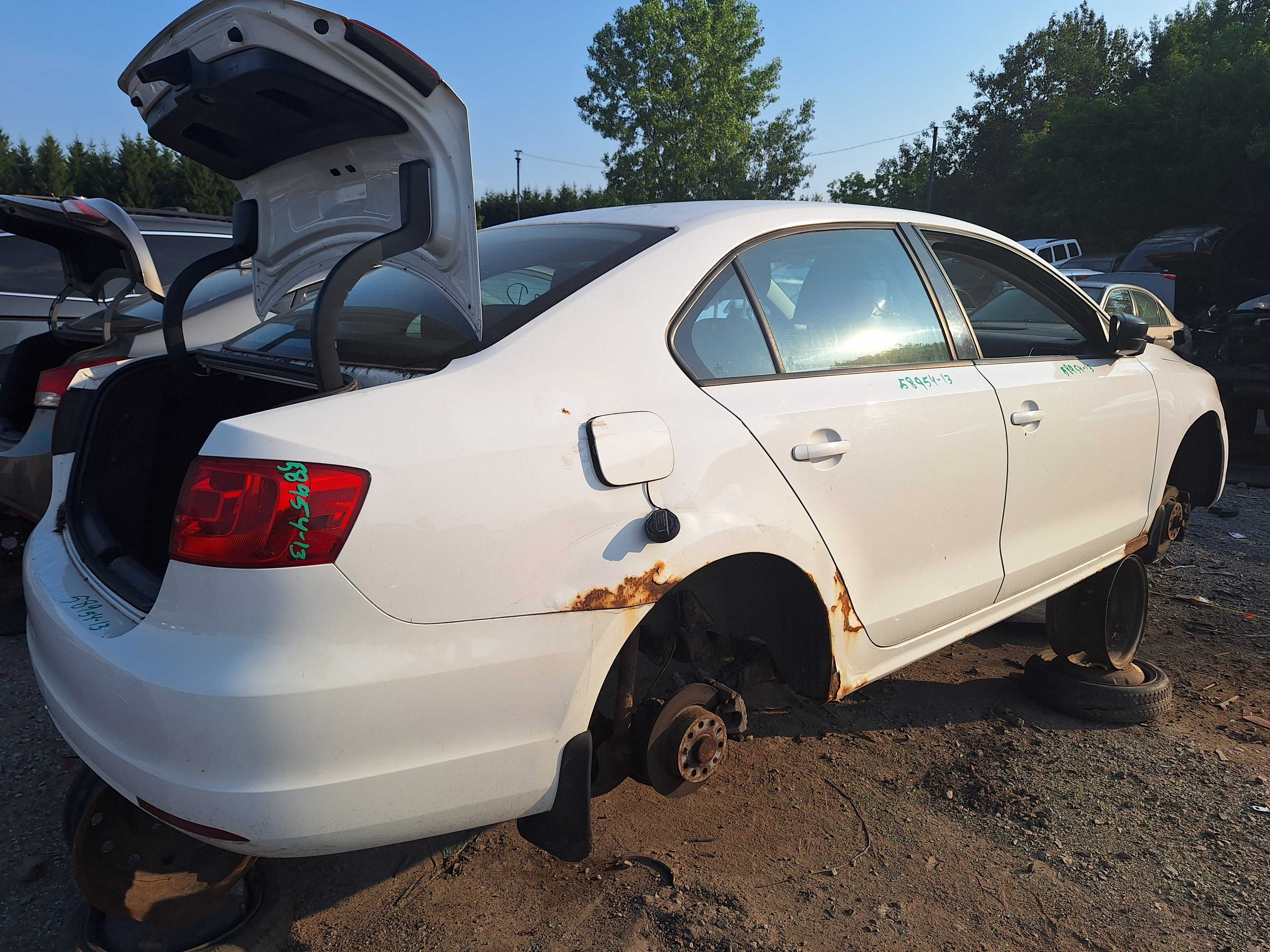 VOLKSWAGEN JETTA 2013