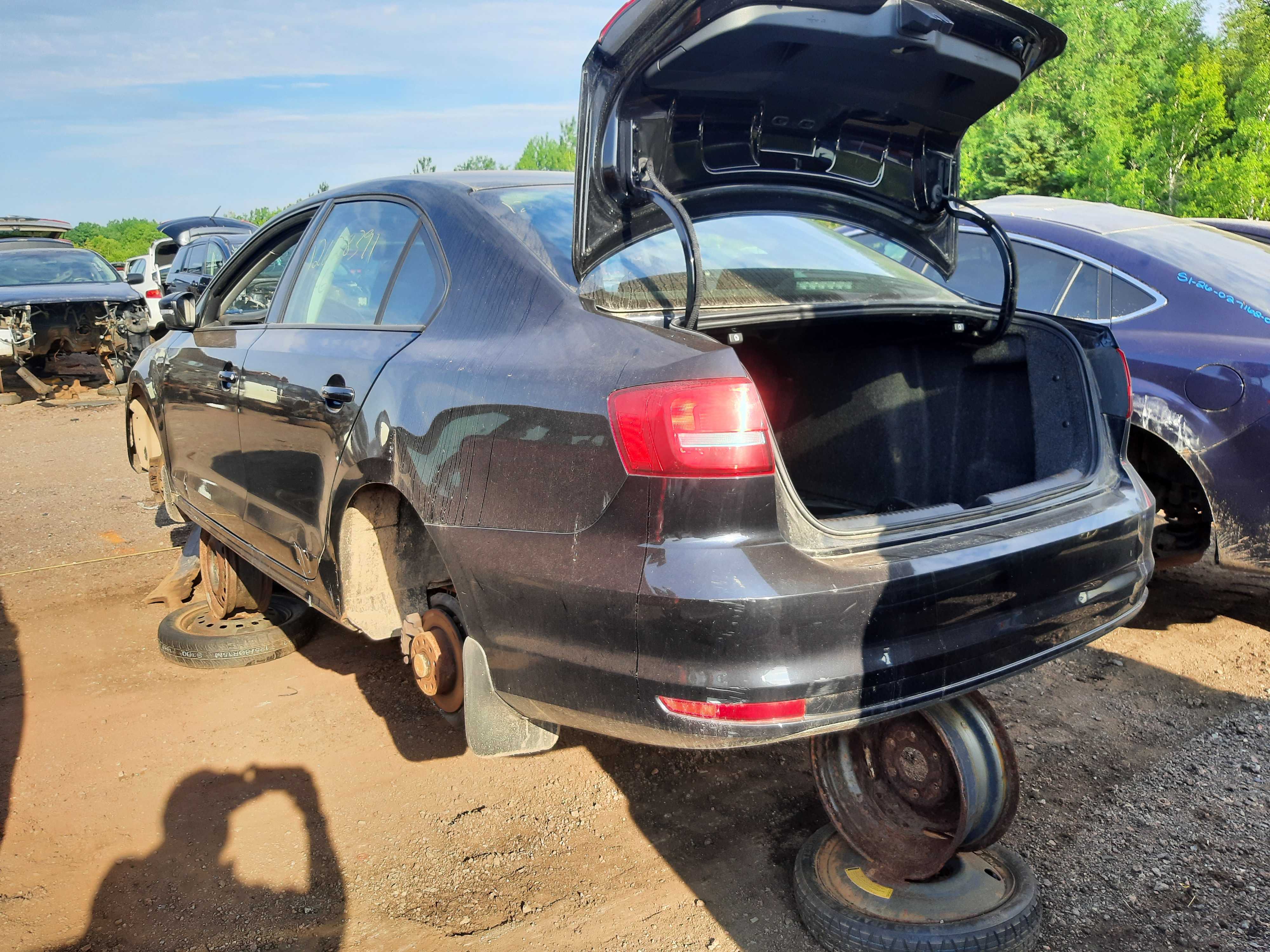 VOLKSWAGEN JETTA 2015
