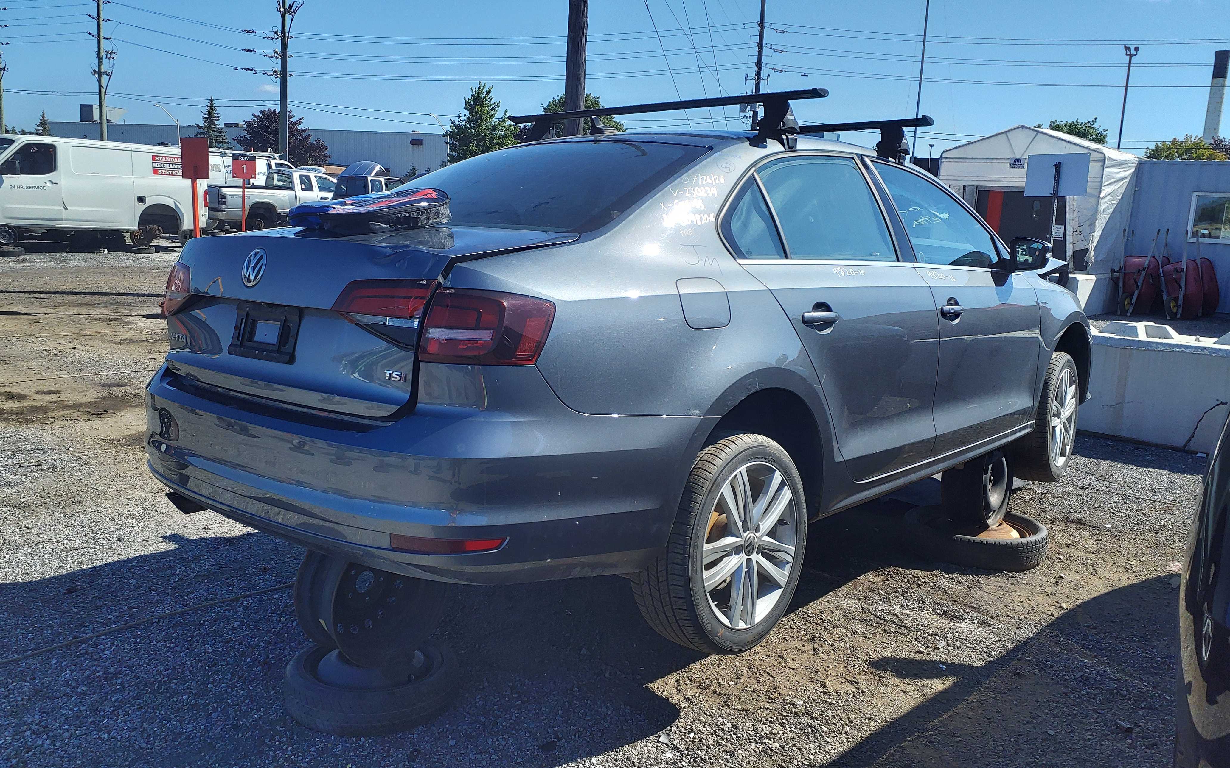 VOLKSWAGEN JETTA 2016