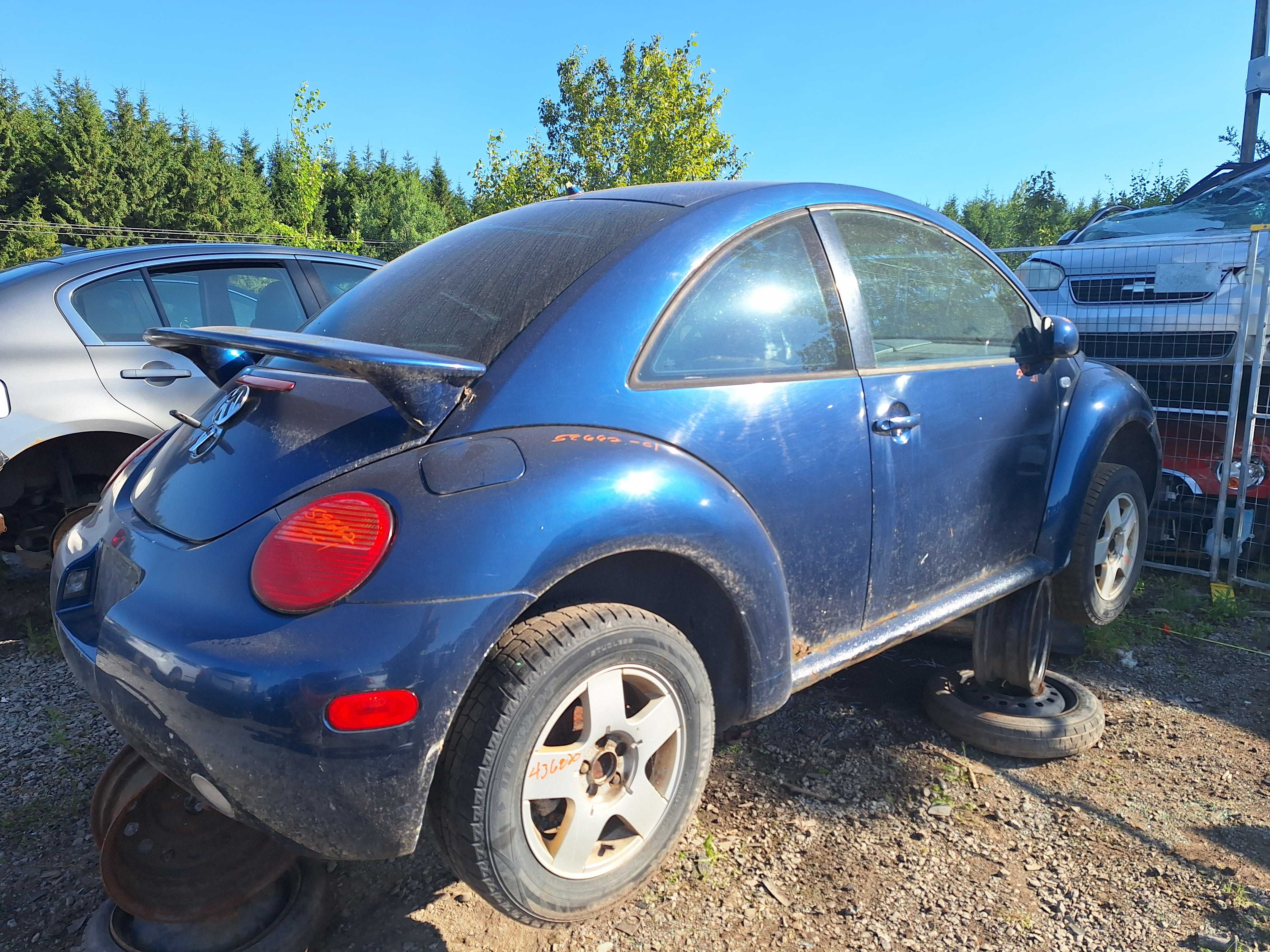 VOLKSWAGEN NEW BEETLE 2001