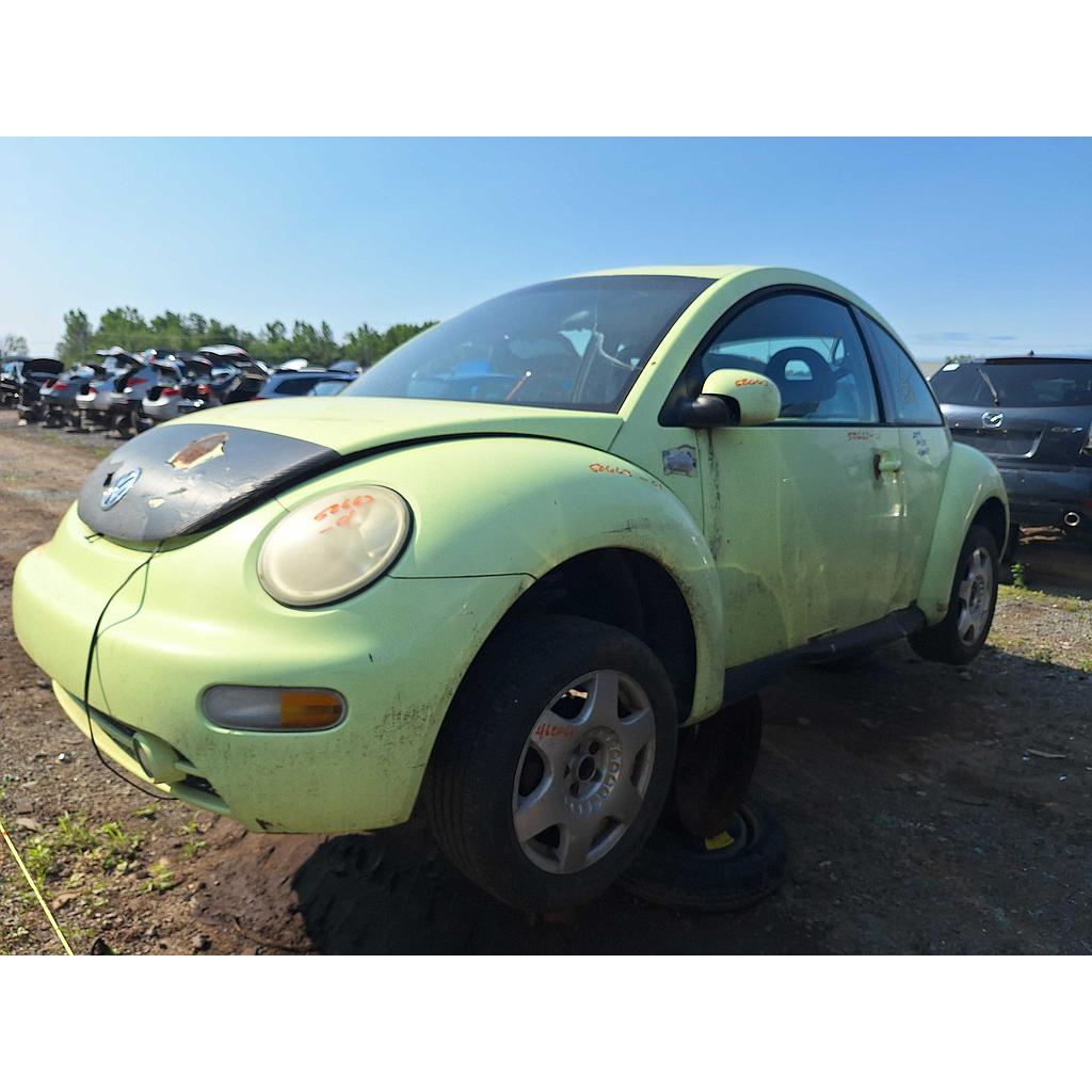 VOLKSWAGEN NEW BEETLE 2001