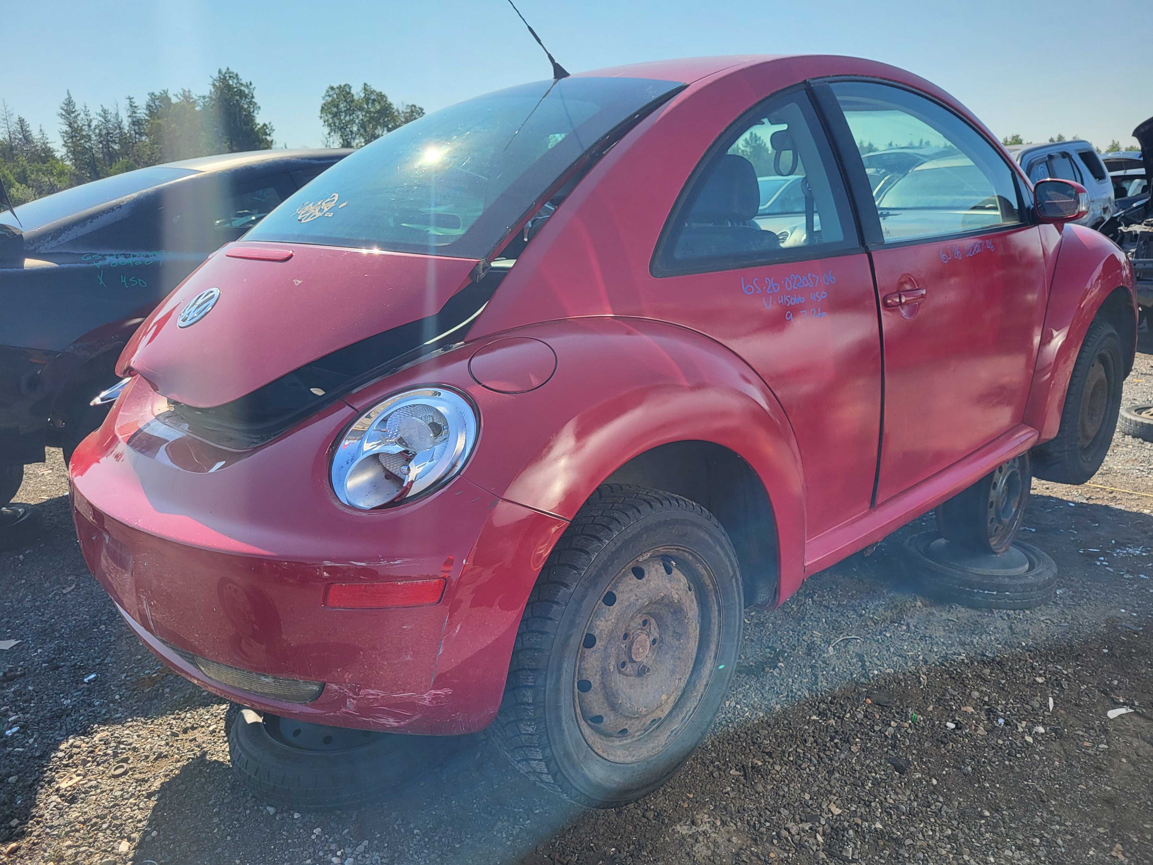 VOLKSWAGEN NEW BEETLE 2006