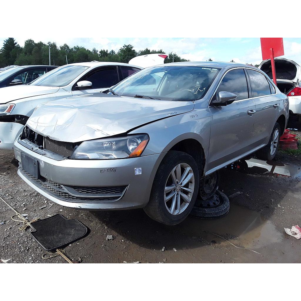 VOLKSWAGEN PASSAT 2012