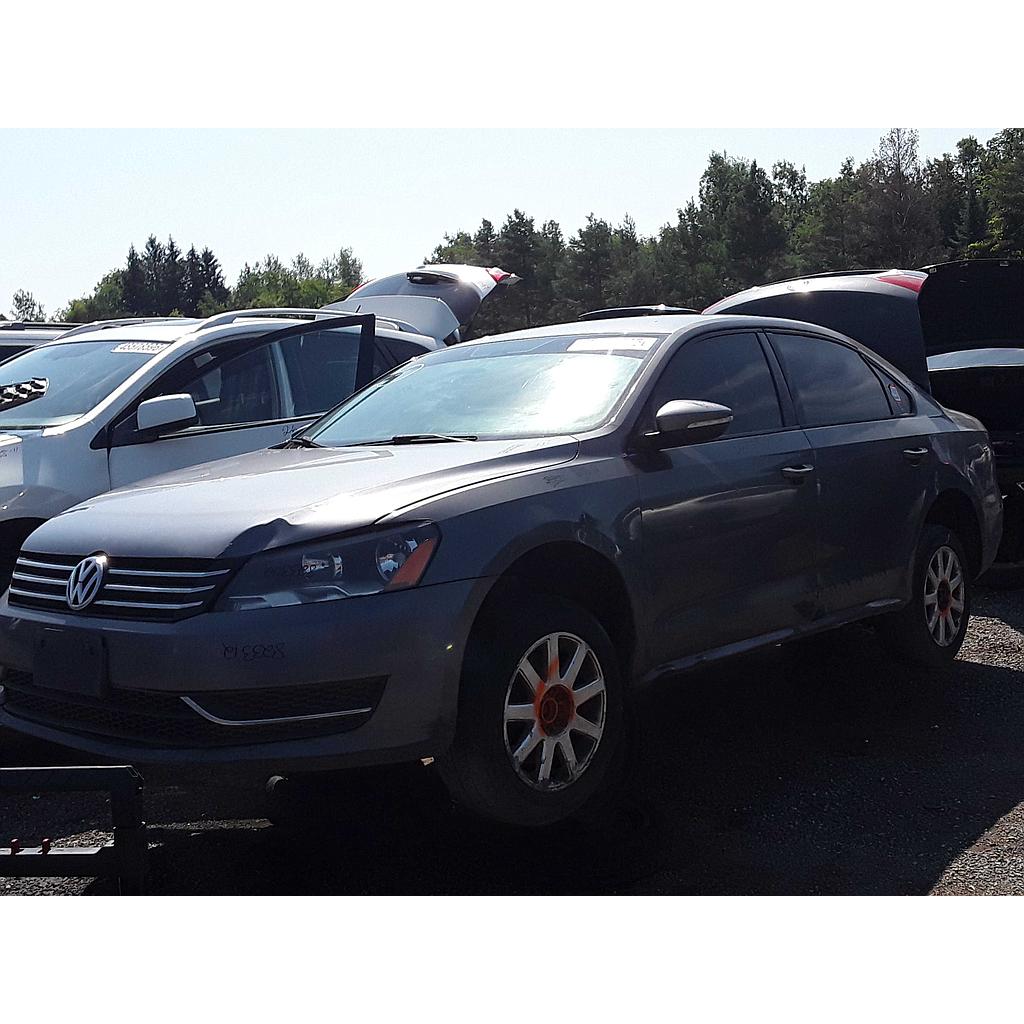 VOLKSWAGEN PASSAT 2012