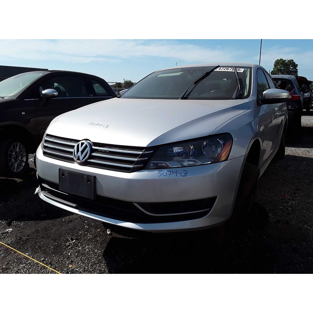 VOLKSWAGEN PASSAT 2013