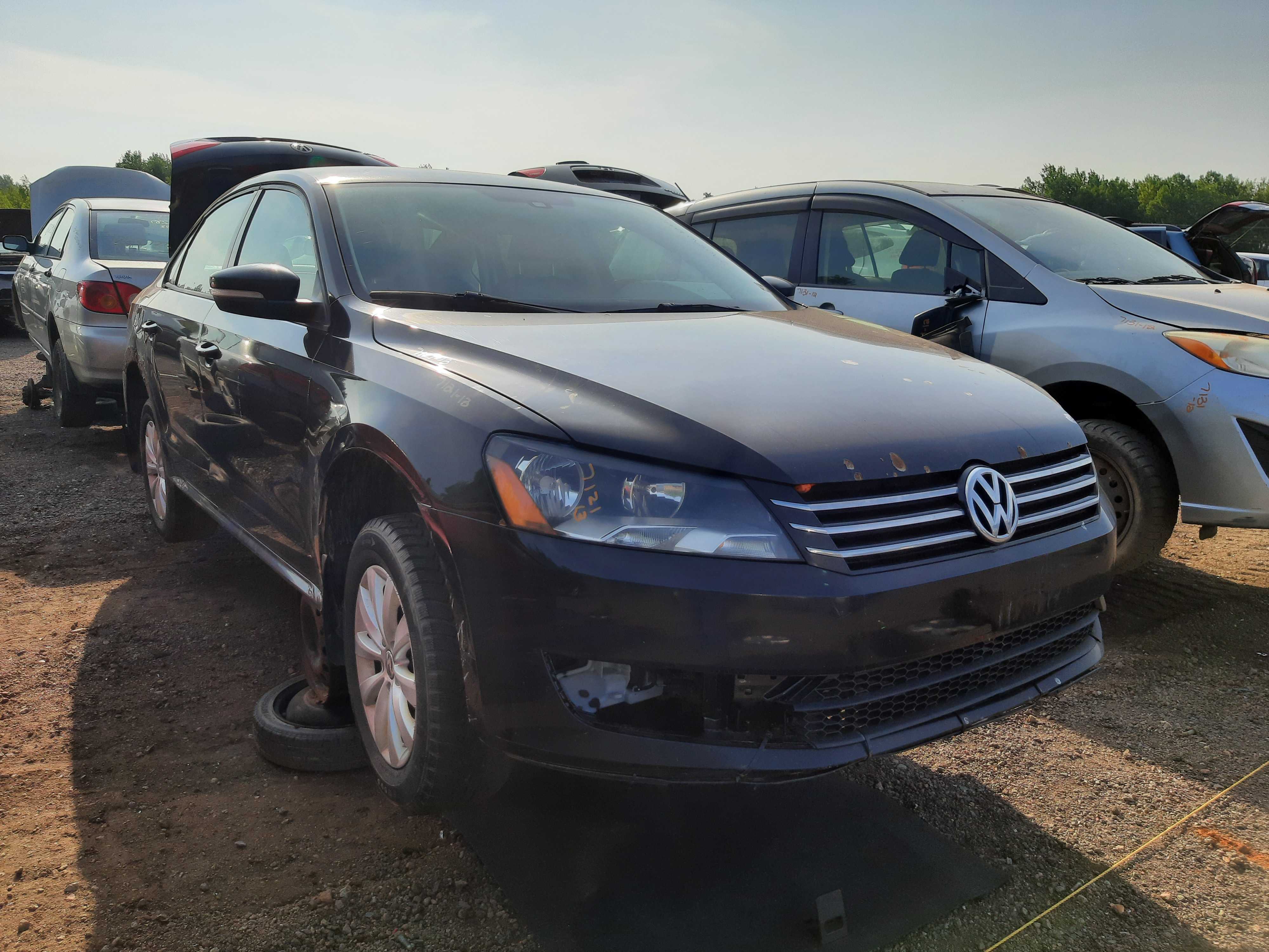 VOLKSWAGEN PASSAT 2013
