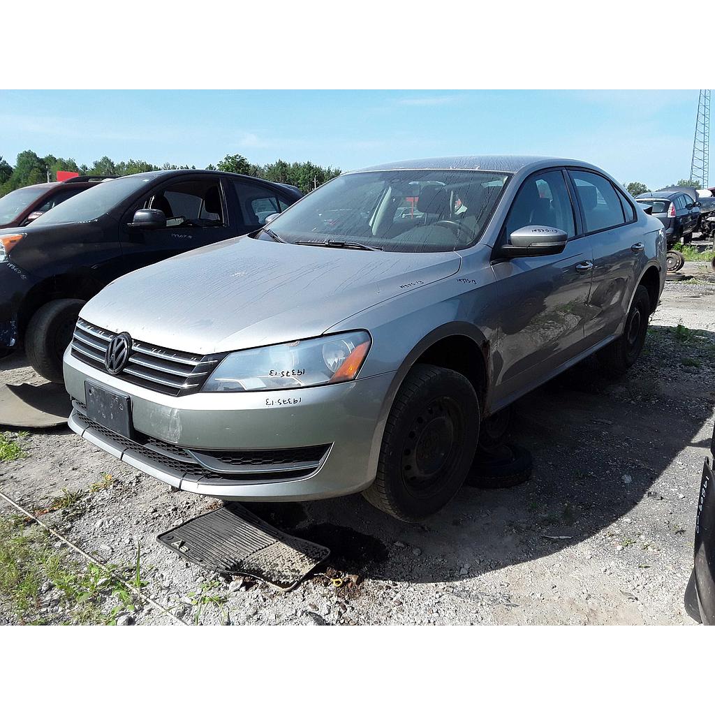 VOLKSWAGEN PASSAT 2013
