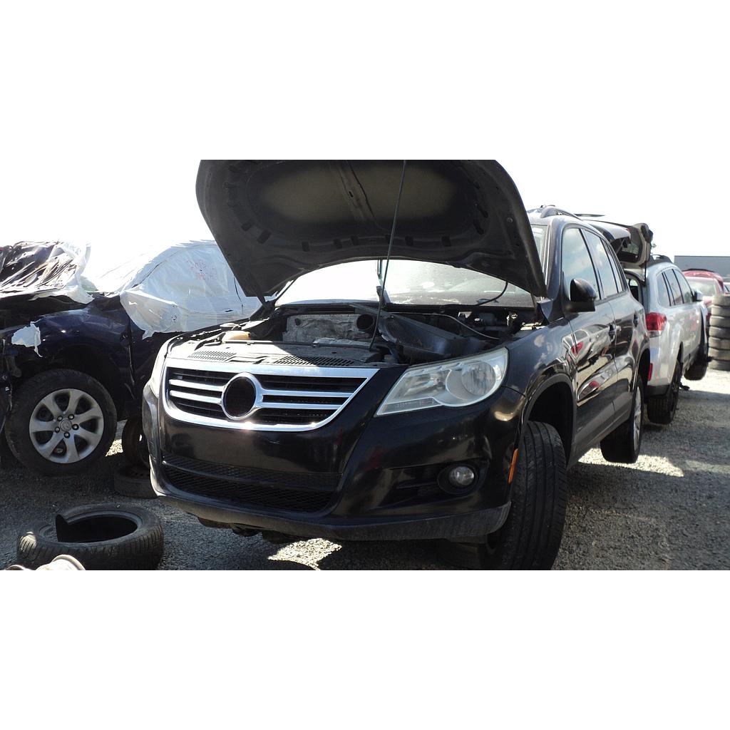 VOLKSWAGEN TIGUAN 2011