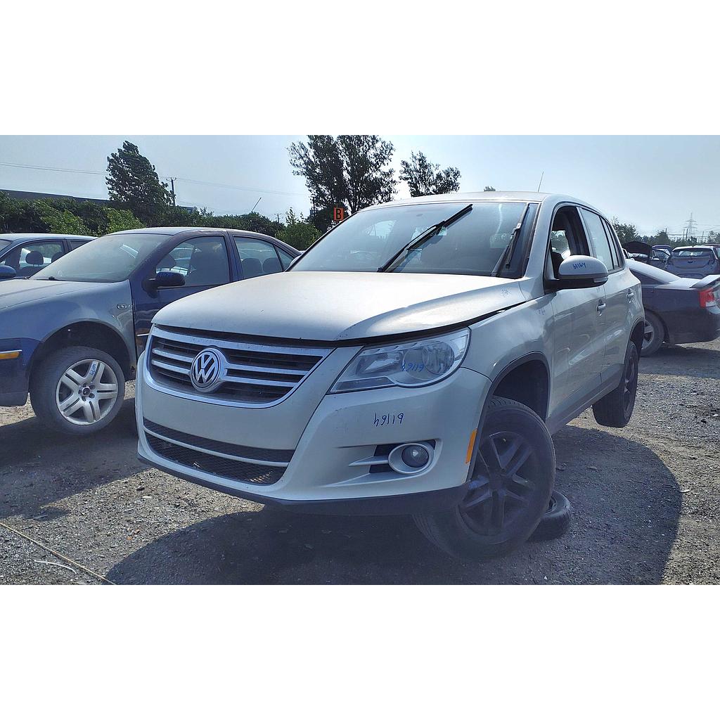 VOLKSWAGEN TIGUAN 2011