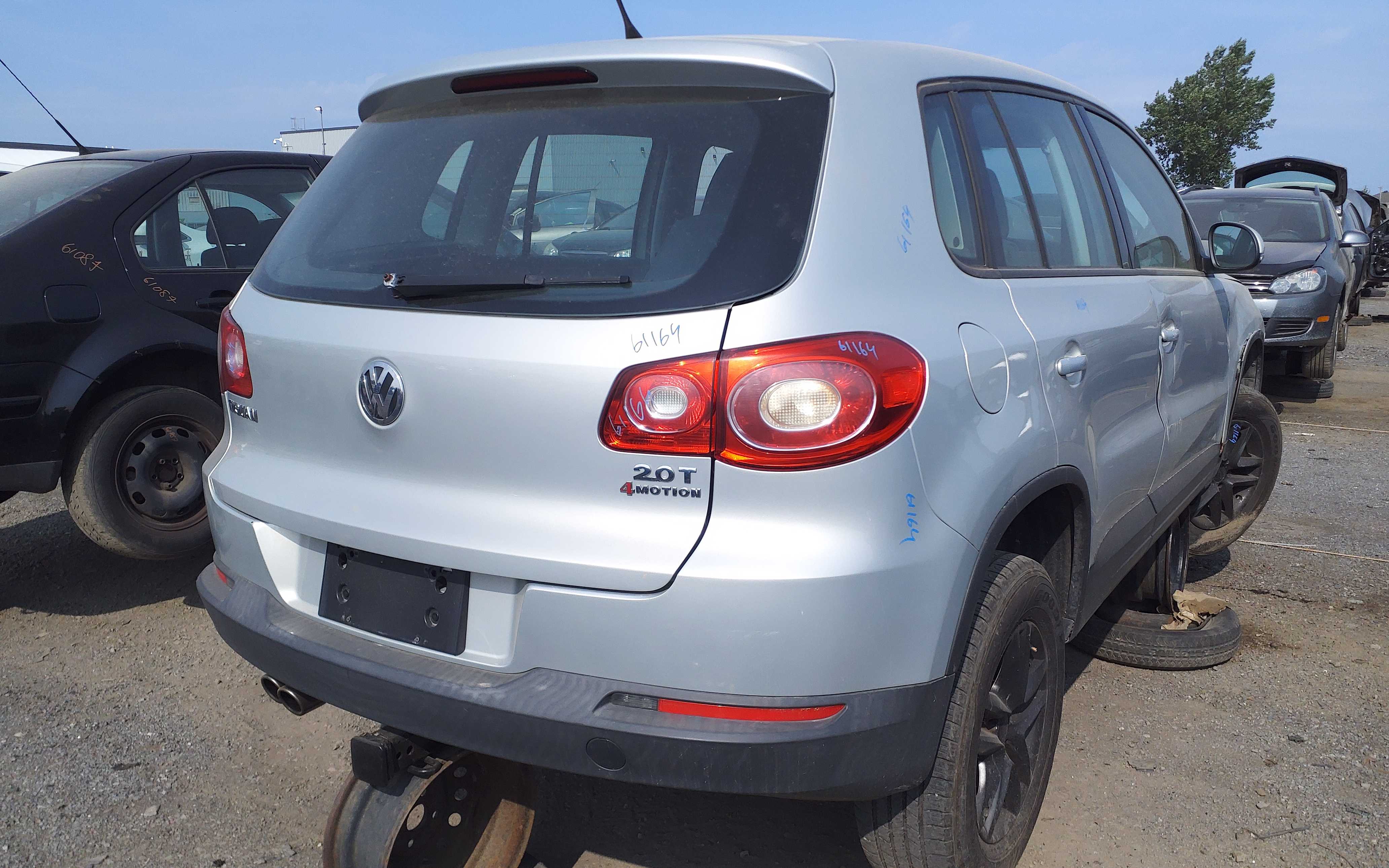 VOLKSWAGEN TIGUAN 2011