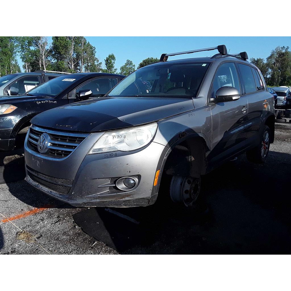 VOLKSWAGEN TIGUAN 2011