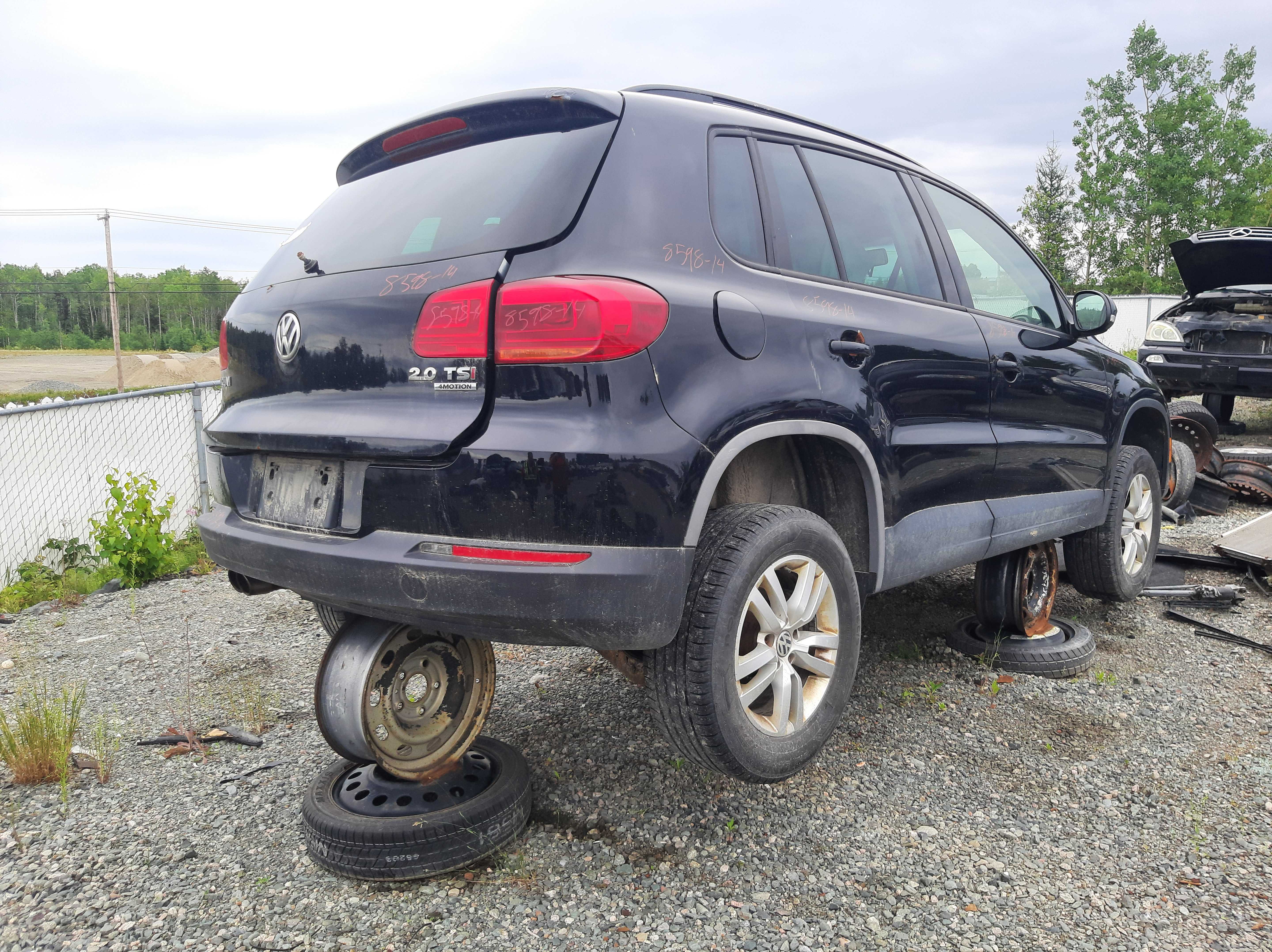 VOLKSWAGEN TIGUAN 2014
