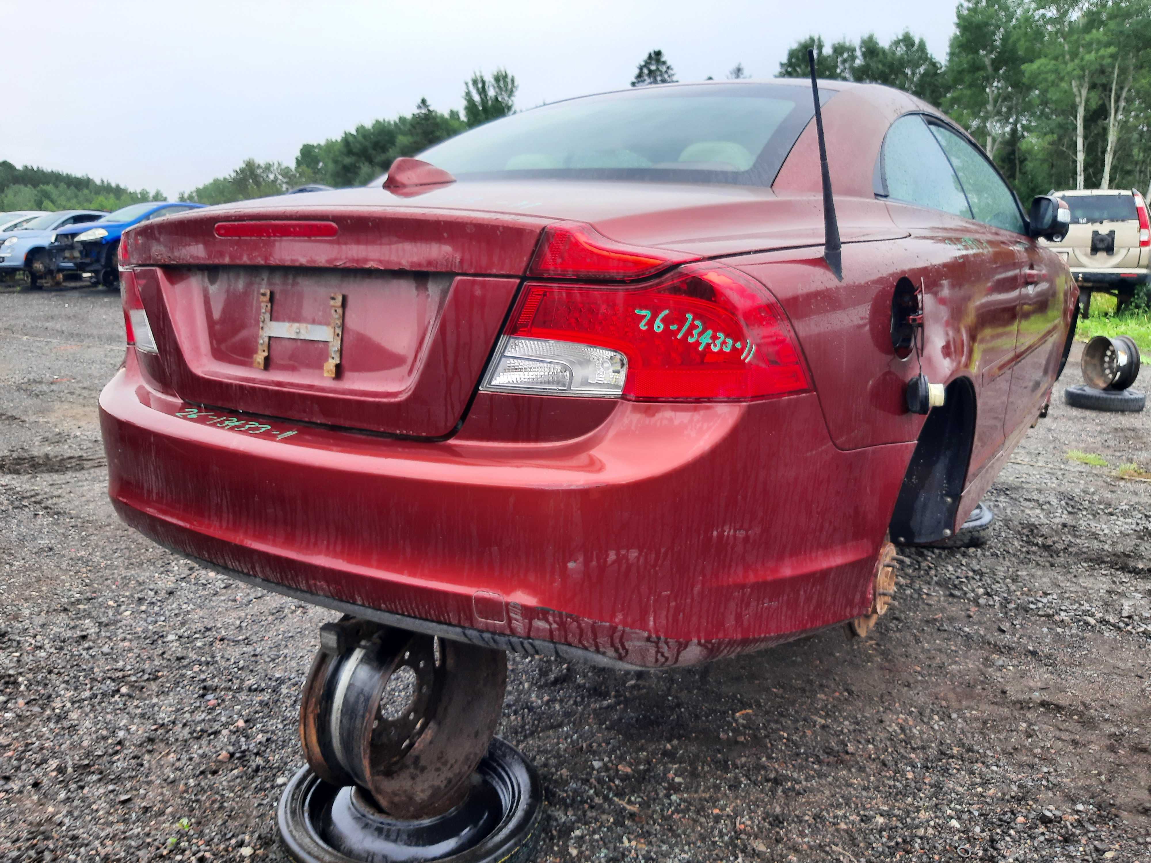 VOLVO C70 2011