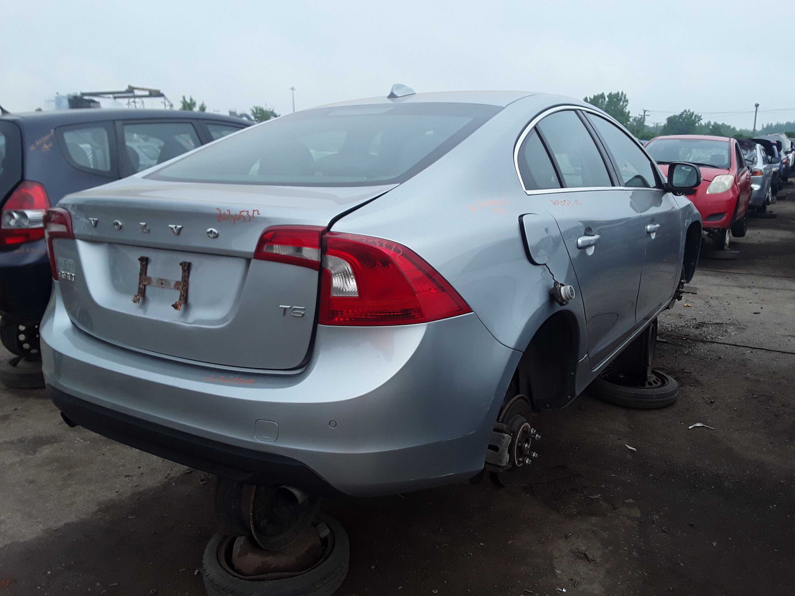 VOLVO S60 2012