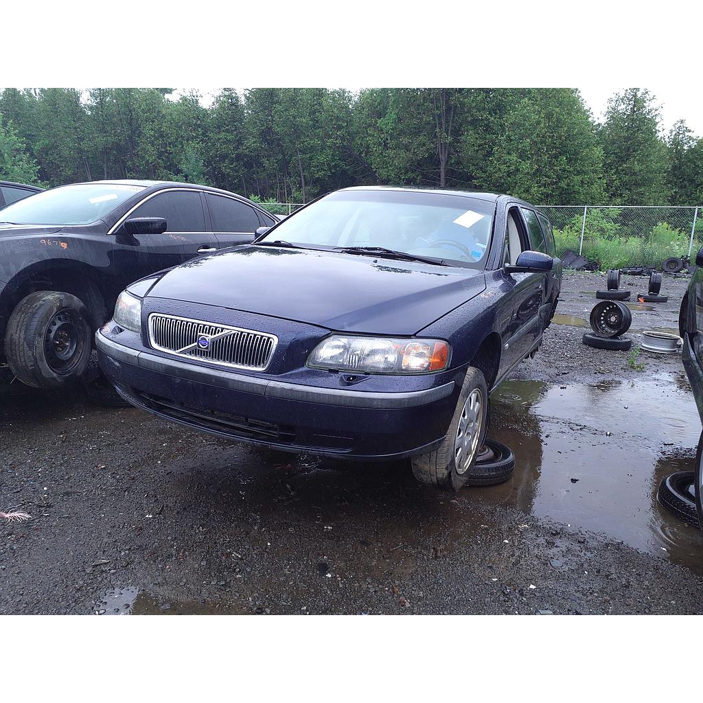 VOLVO V70 2004