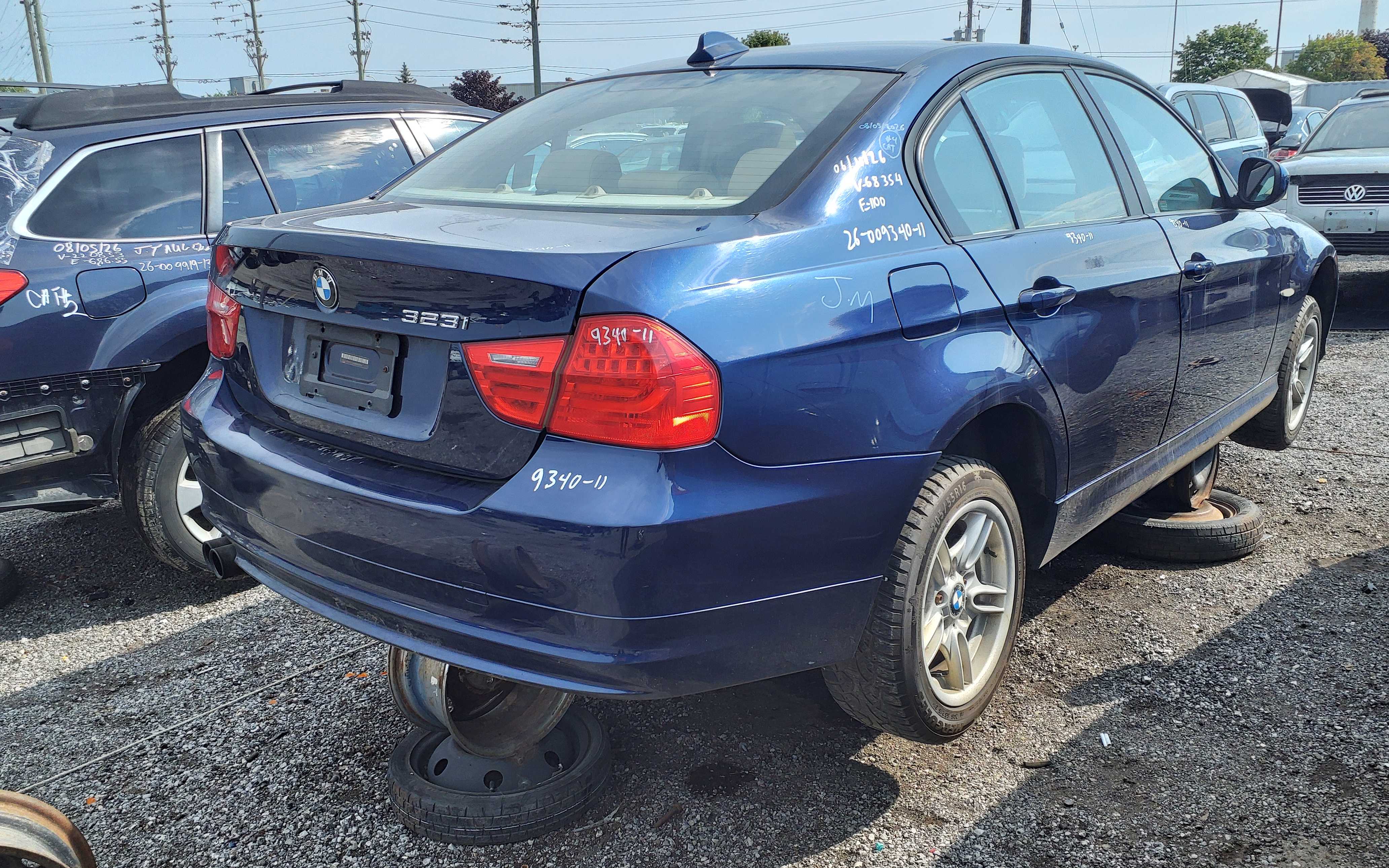 BMW 323 2011