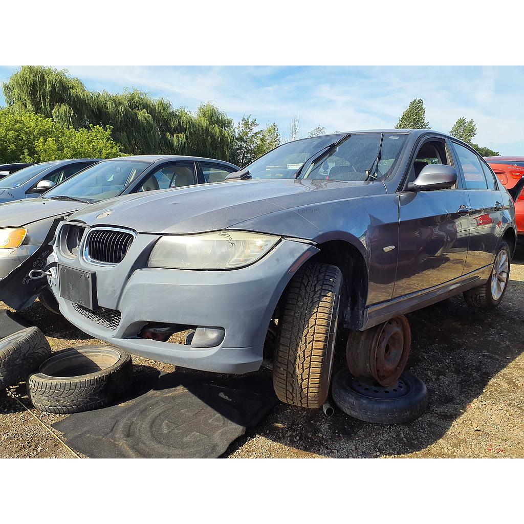 BMW 323 2011